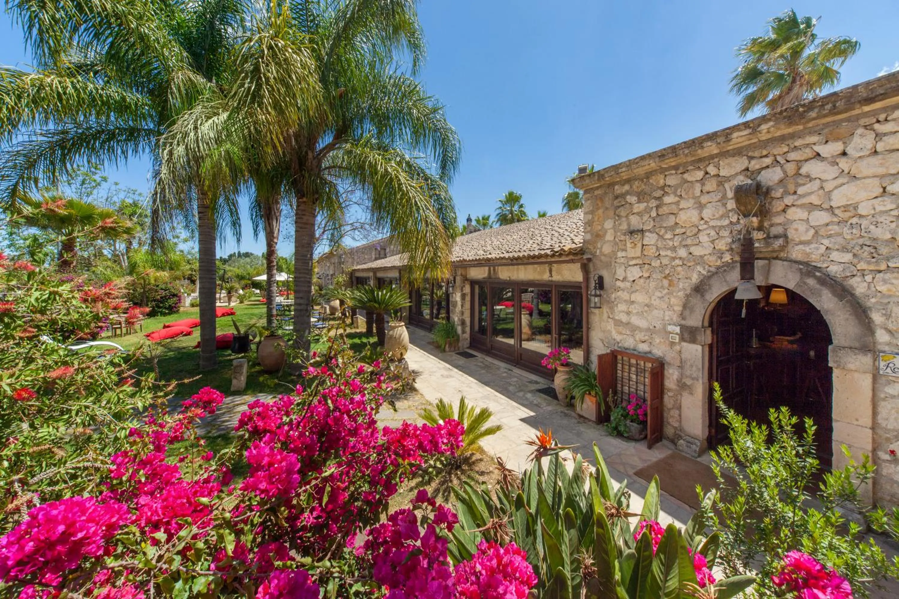 Property building in Villa Dei Papiri Fonte Ciane