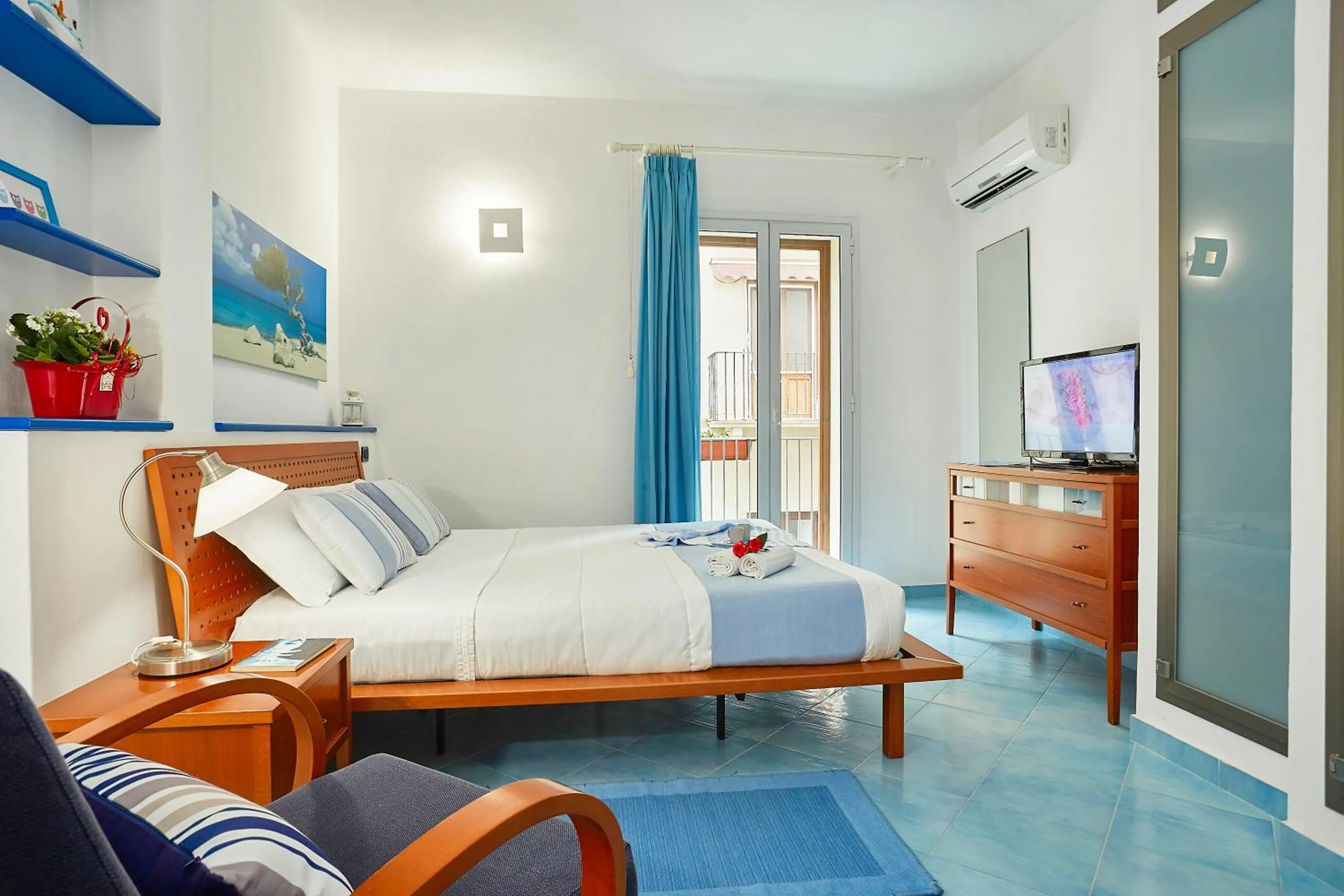 Bedroom, Bed in Appartamenti Rosa Dei Venti