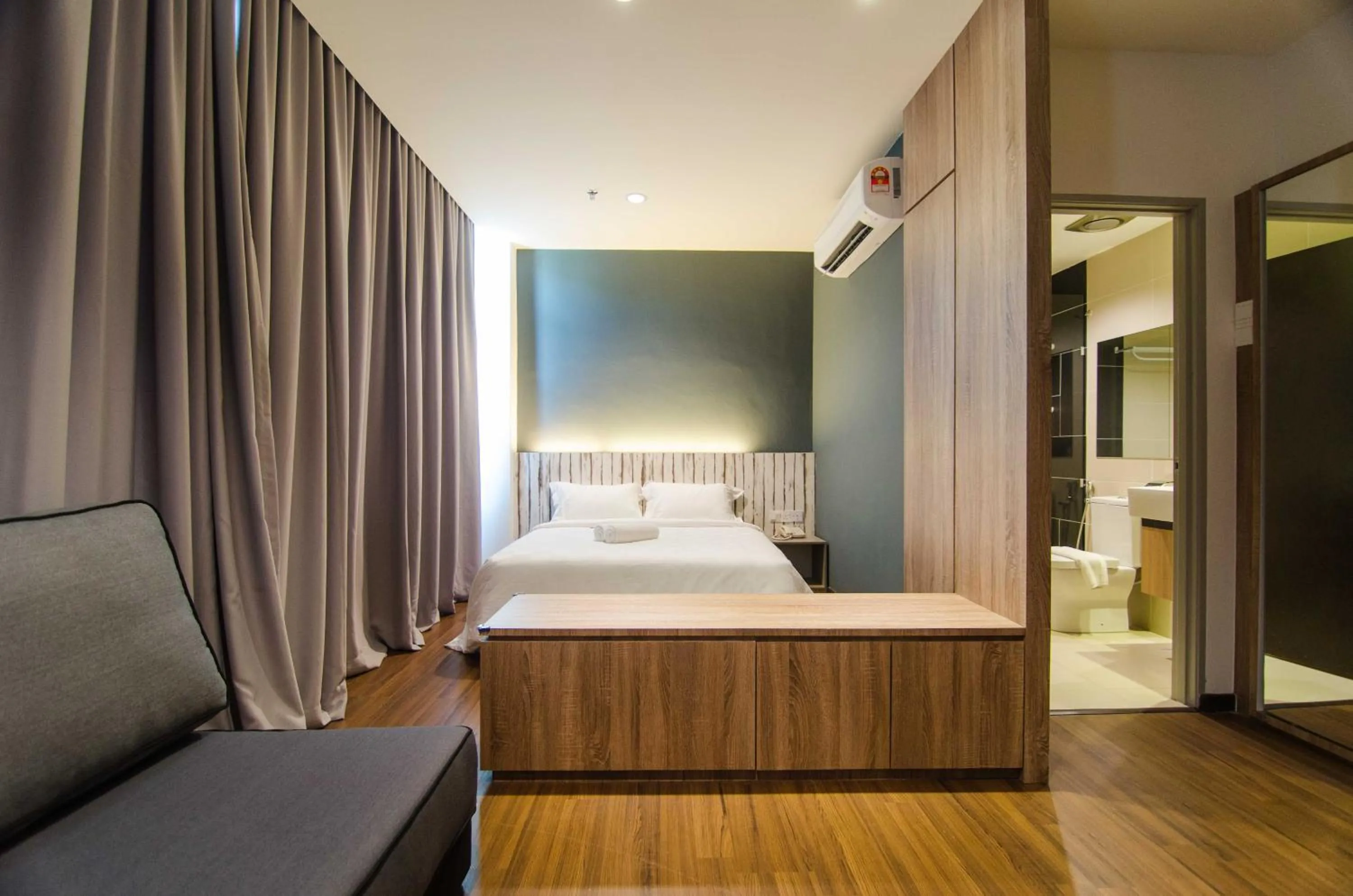 Toilet, Bed in Mornington Hotel Soon Choon Ipoh