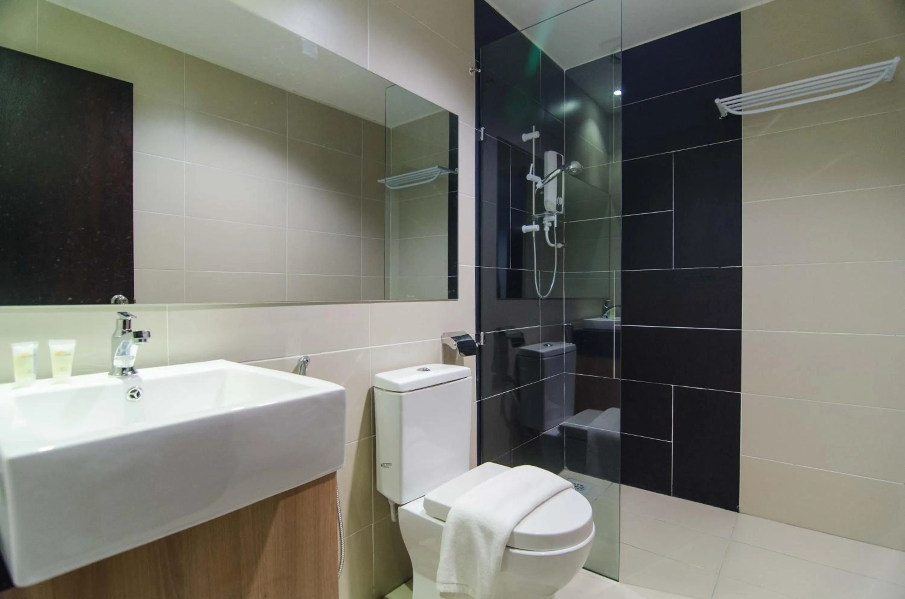 Bathroom in Mornington Hotel Soon Choon Ipoh