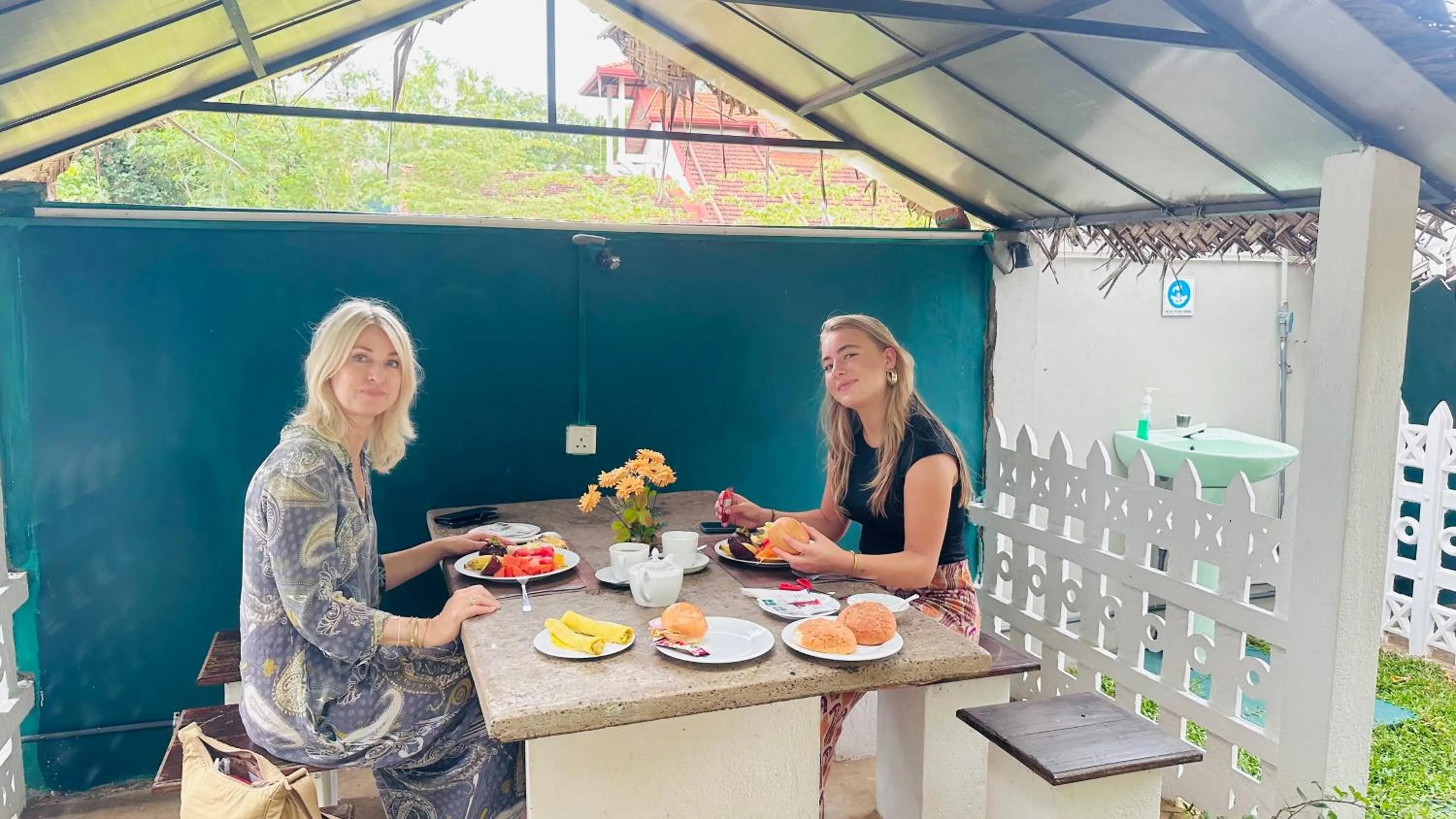 Food and drinks in New Peacock Resort