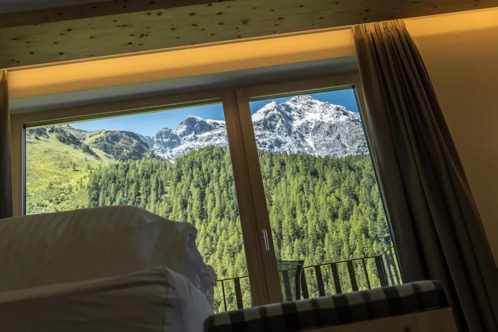 Day, Bed in Hotel Gampen