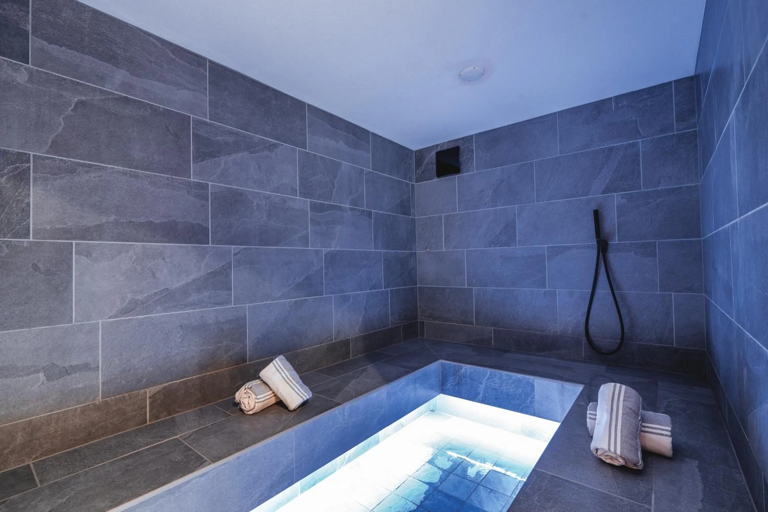 Swimming pool in Hotel Kreuzberg Monte Croce