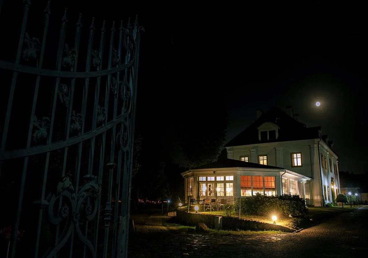 Property building in Pałac na Wodzie Hotel & SPA