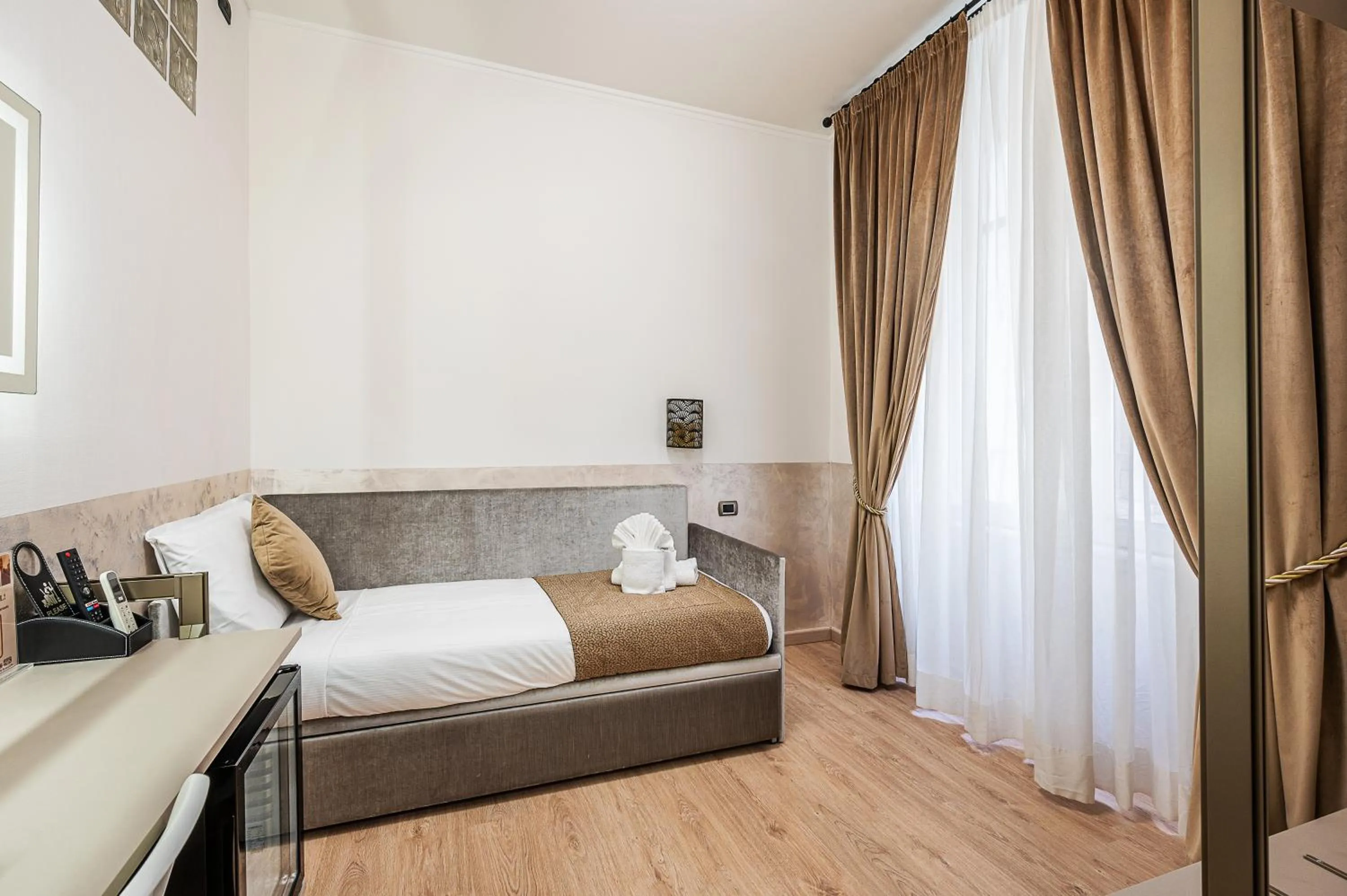 Bedroom, Bed in Cola Di Rienzo Suite Guest House