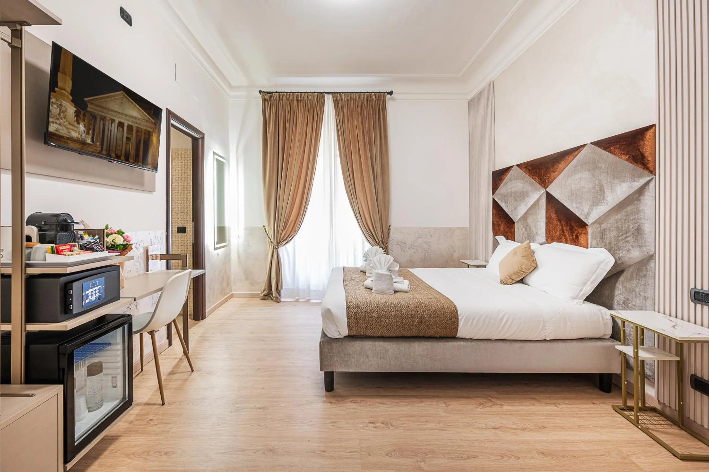 Bedroom, Bed in Cola Di Rienzo Suite Guest House