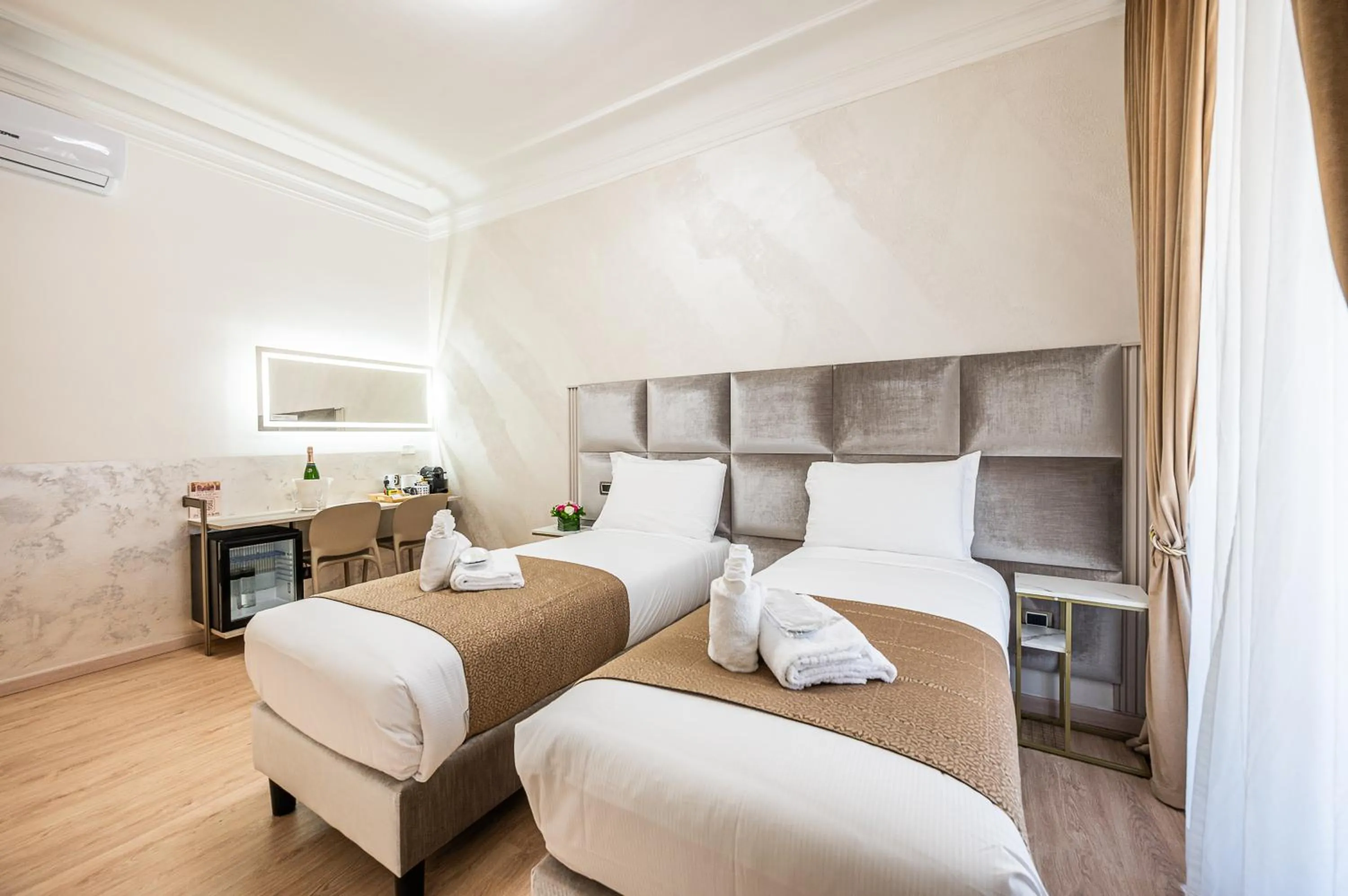 Bedroom, Bed in Cola Di Rienzo Suite Guest House