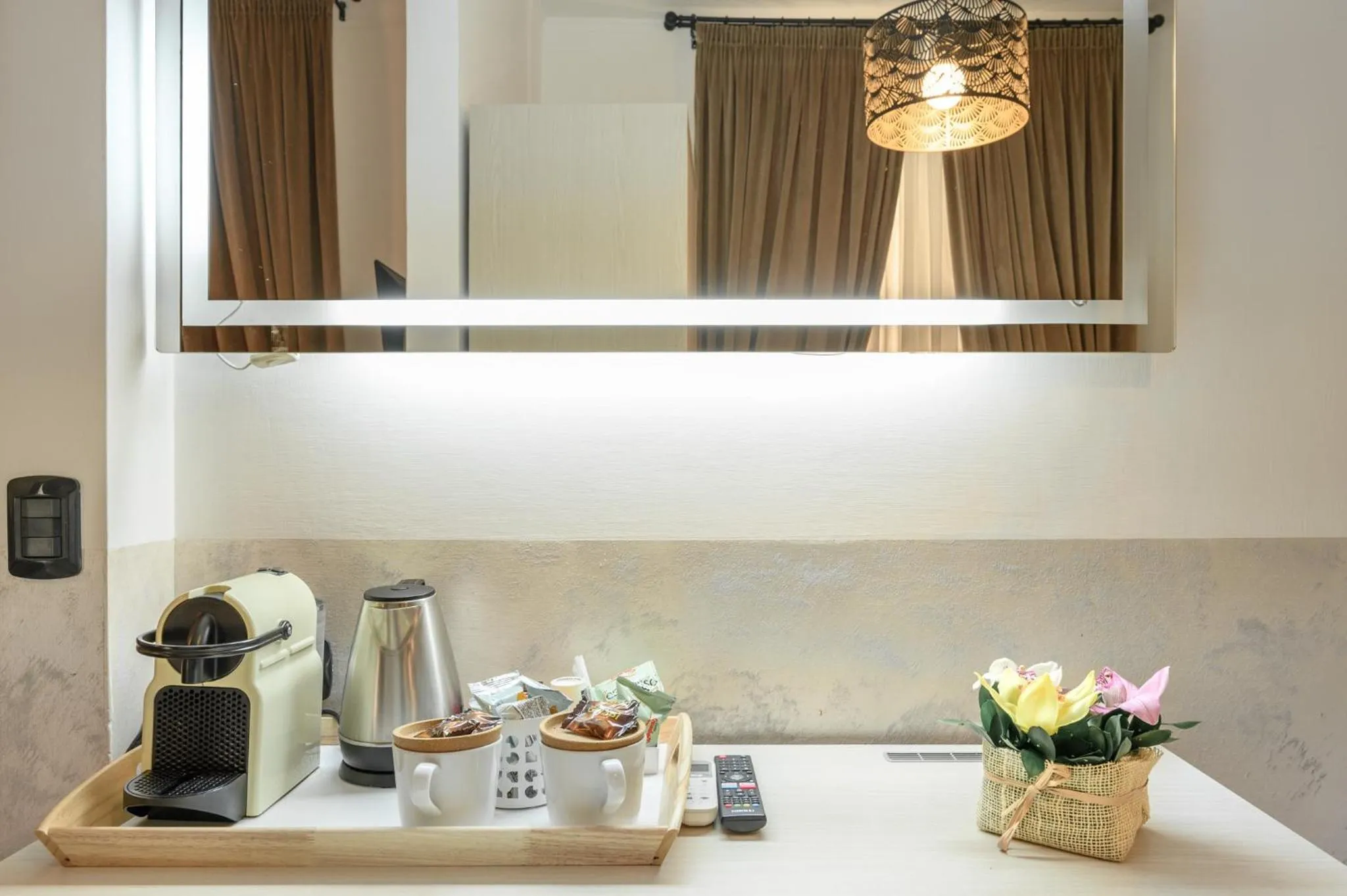 Coffee/tea facilities in Cola Di Rienzo Suite Guest House