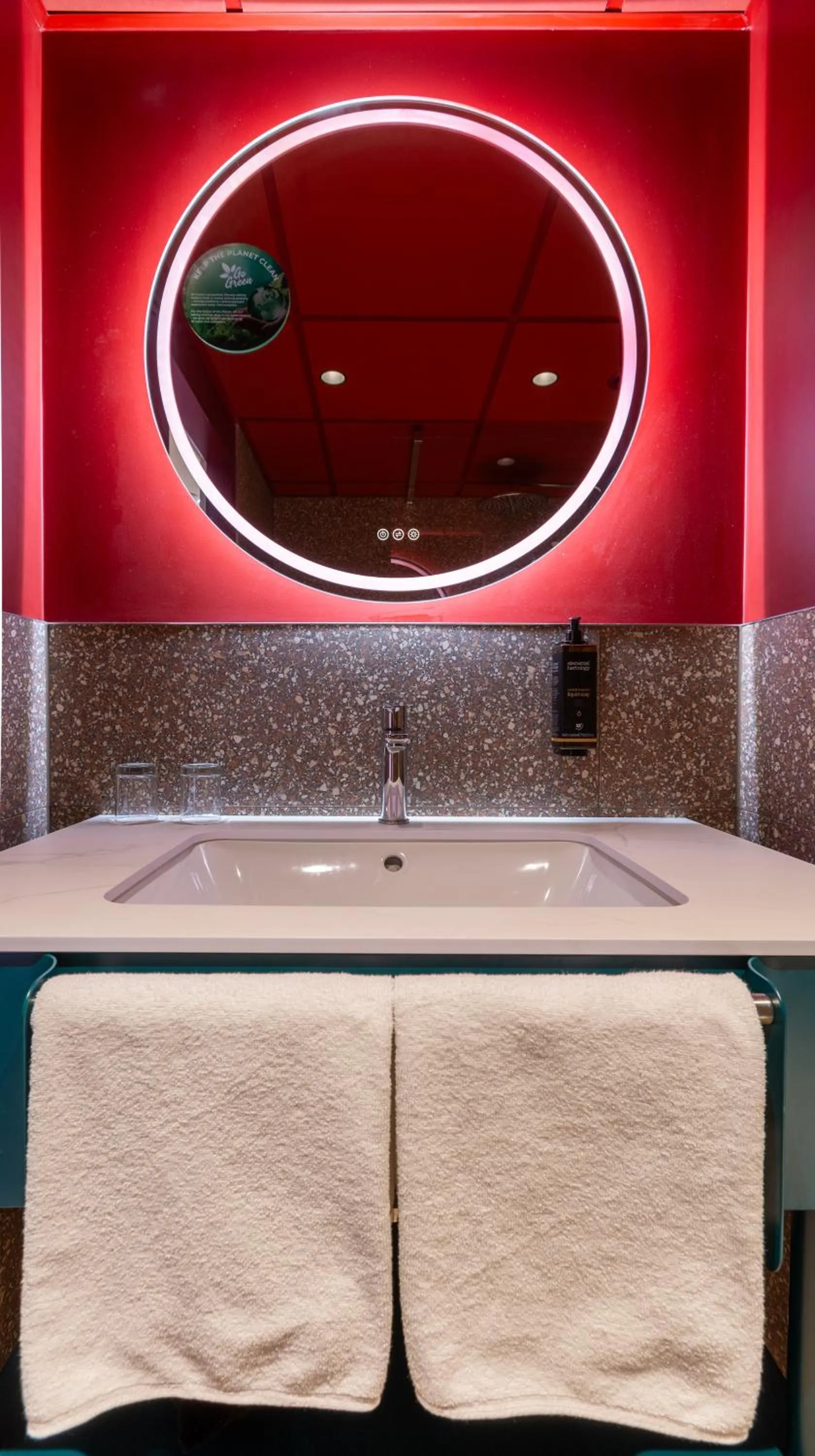 Bathroom in Mercure Warszawa Centrum