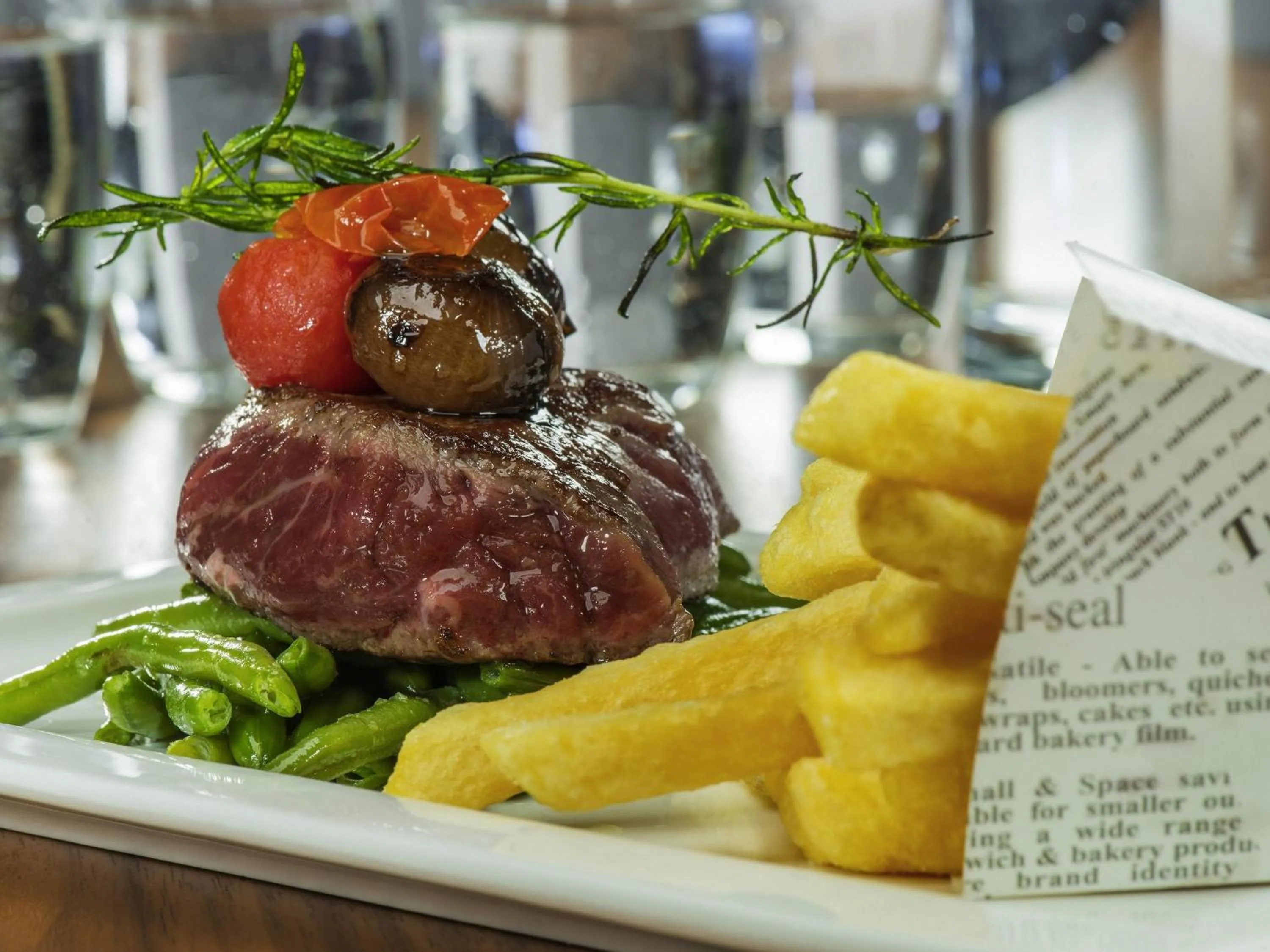 Restaurant/places to eat in Mercure Warszawa Centrum