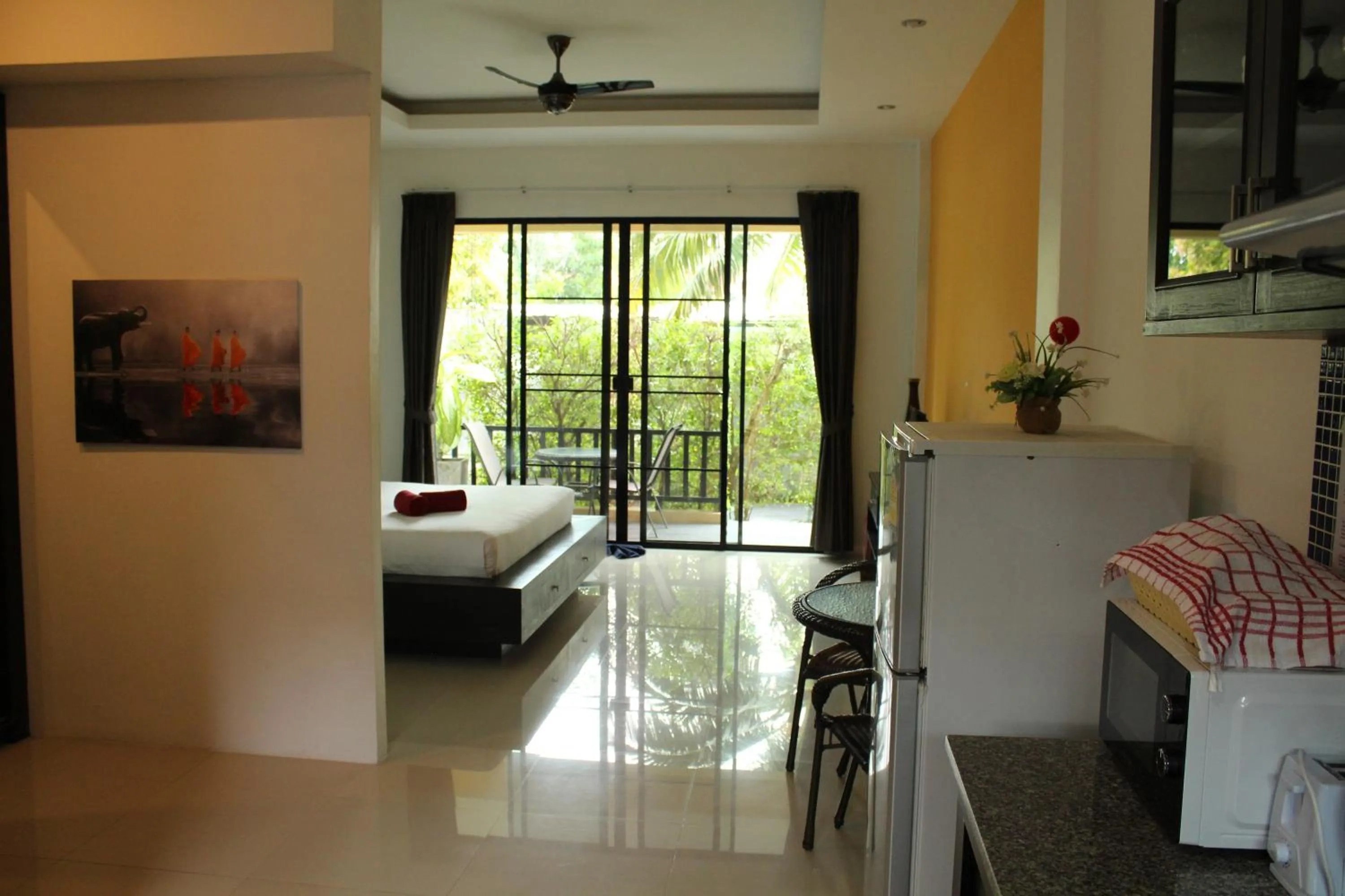 Photo of the whole room, Bed in B Happy Resort - SHA ExtraPlus