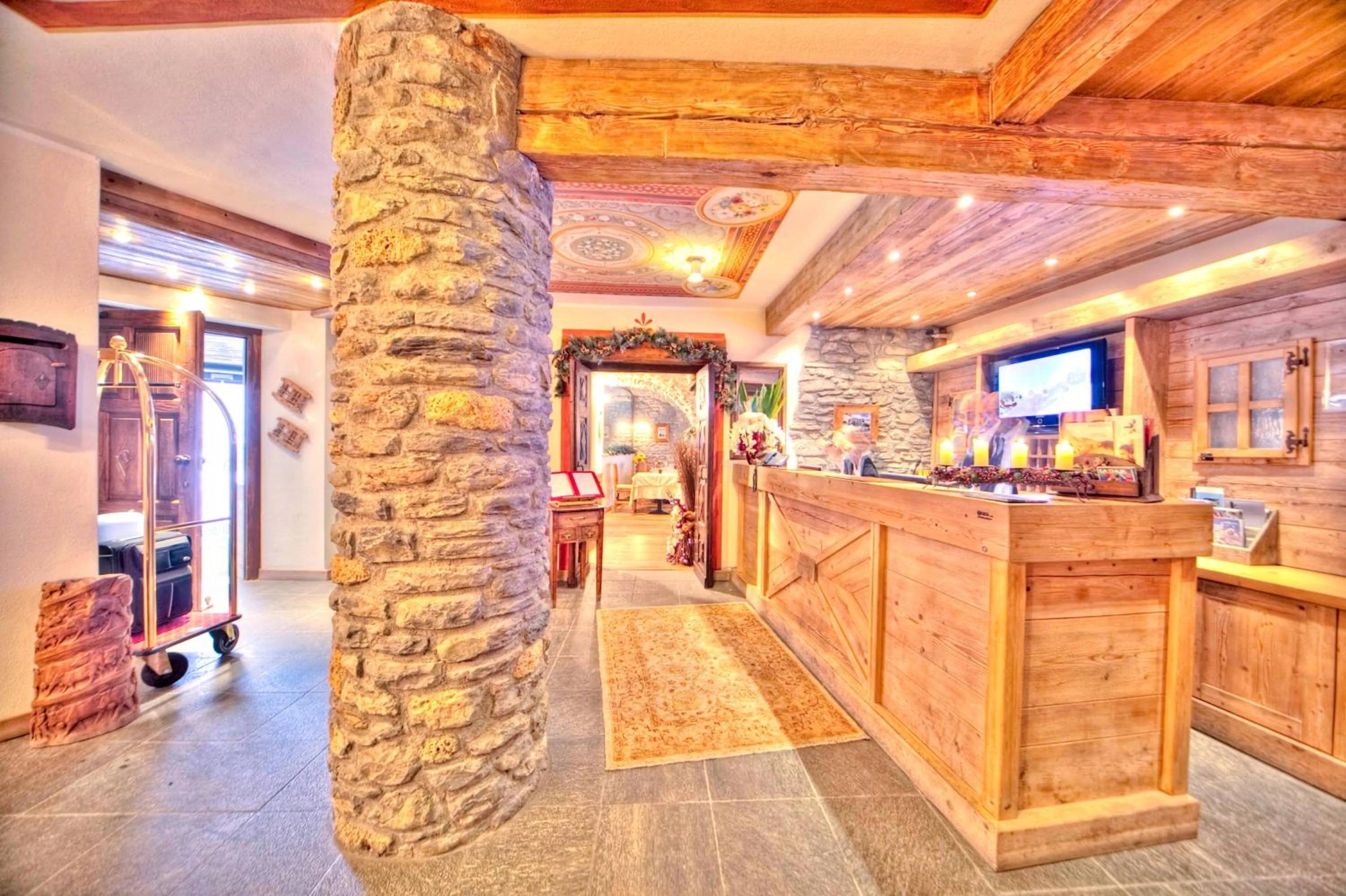 Lobby or reception in Le Miramonti Hotel Restaurant & Wellness