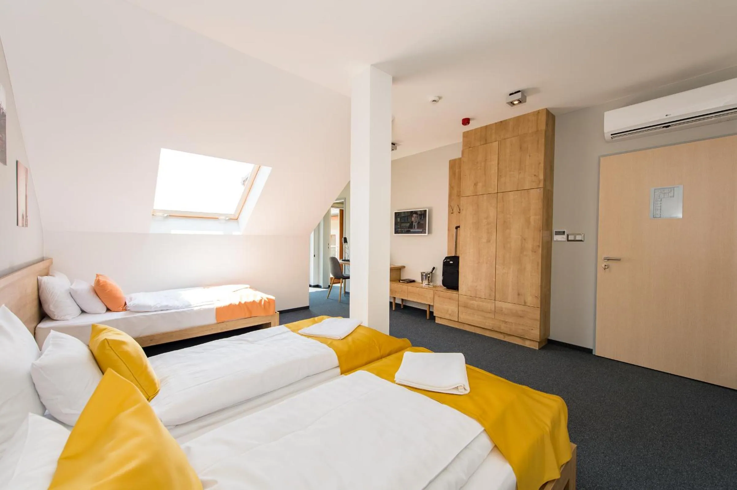 Bedroom, Bed in Pilvax Hotel Kalocsa