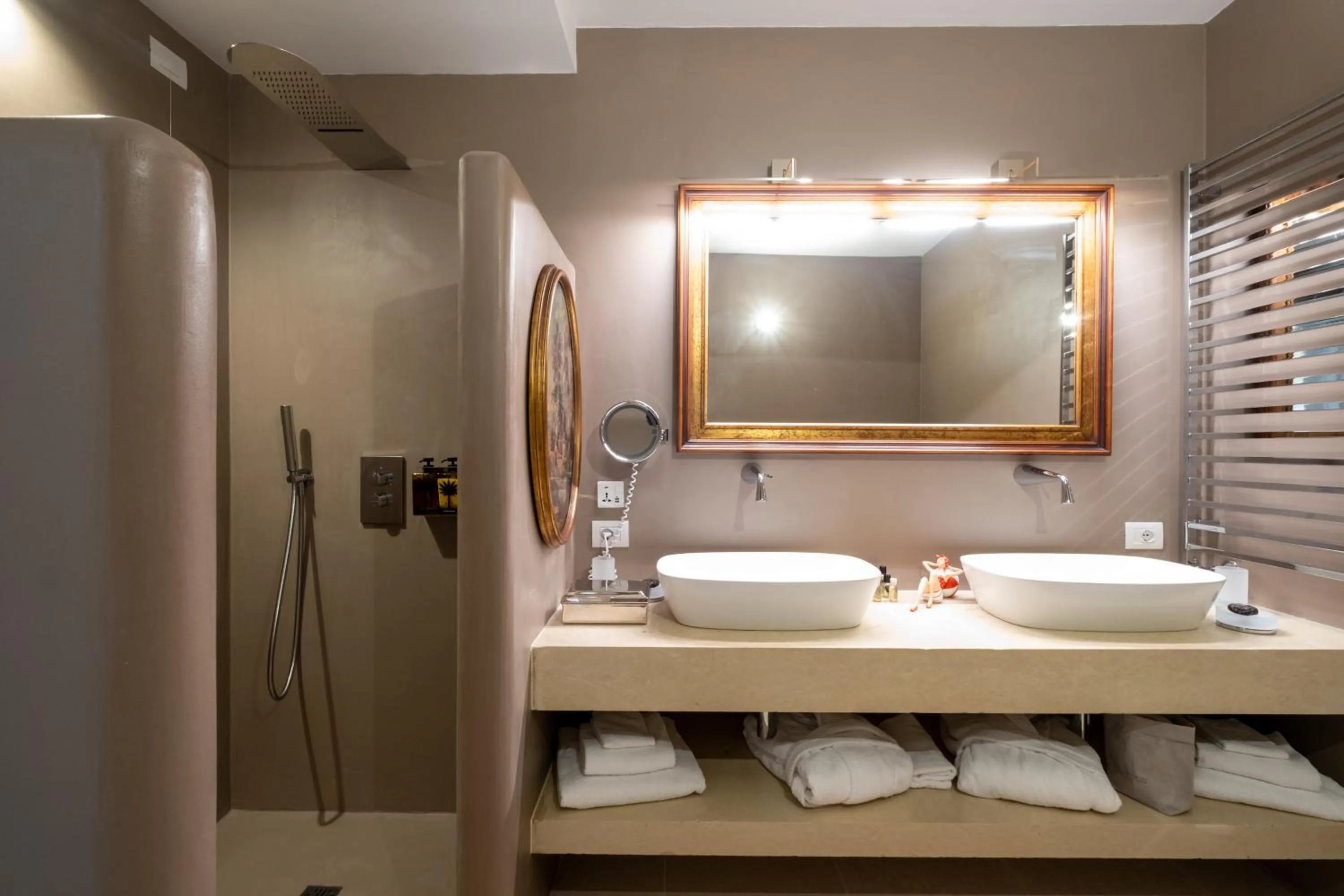 Shower in Palazzo Ducale Venturi - Luxury Hotel & Wellness