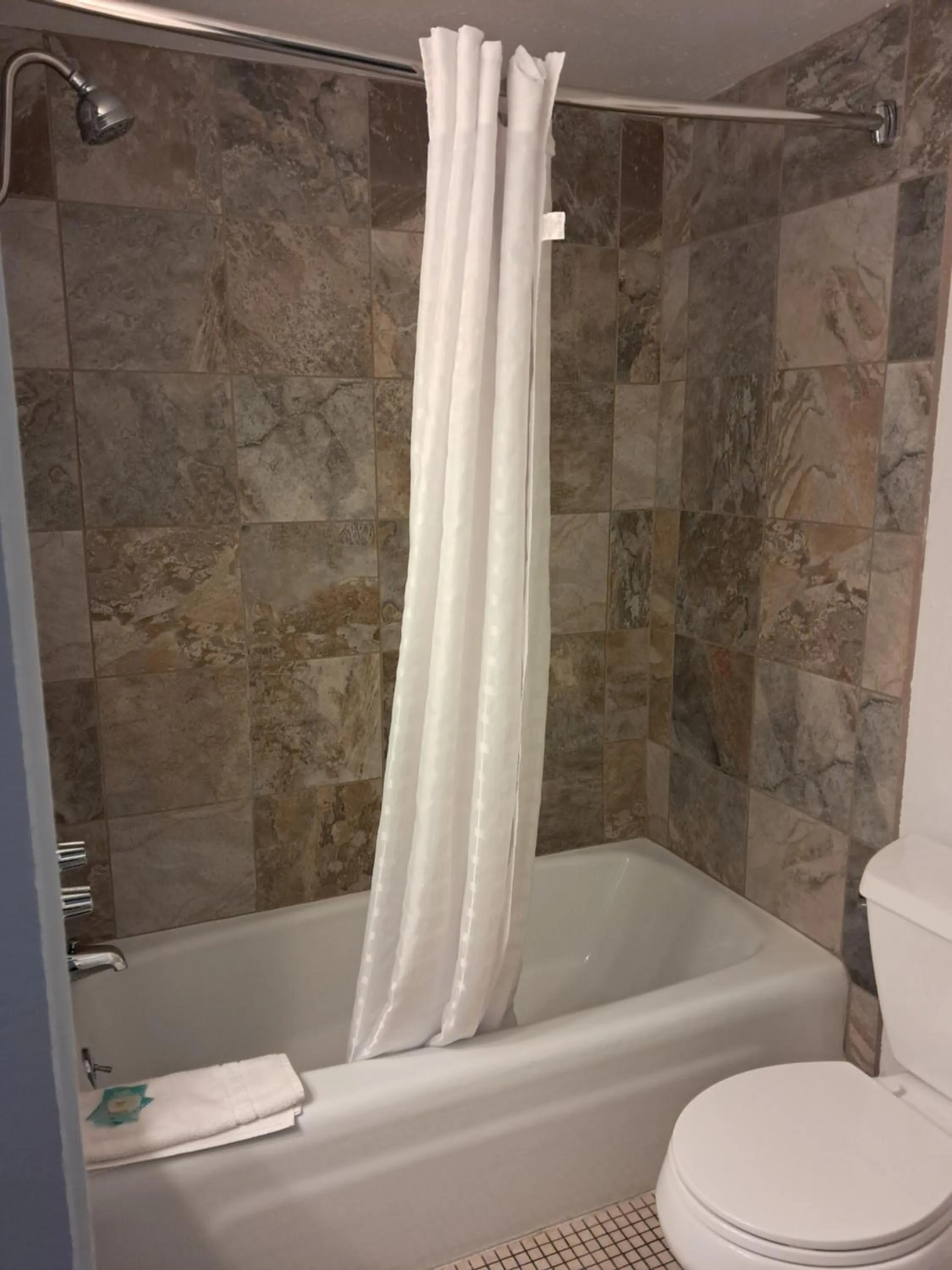 Toilet in National 9 Inn Showboat