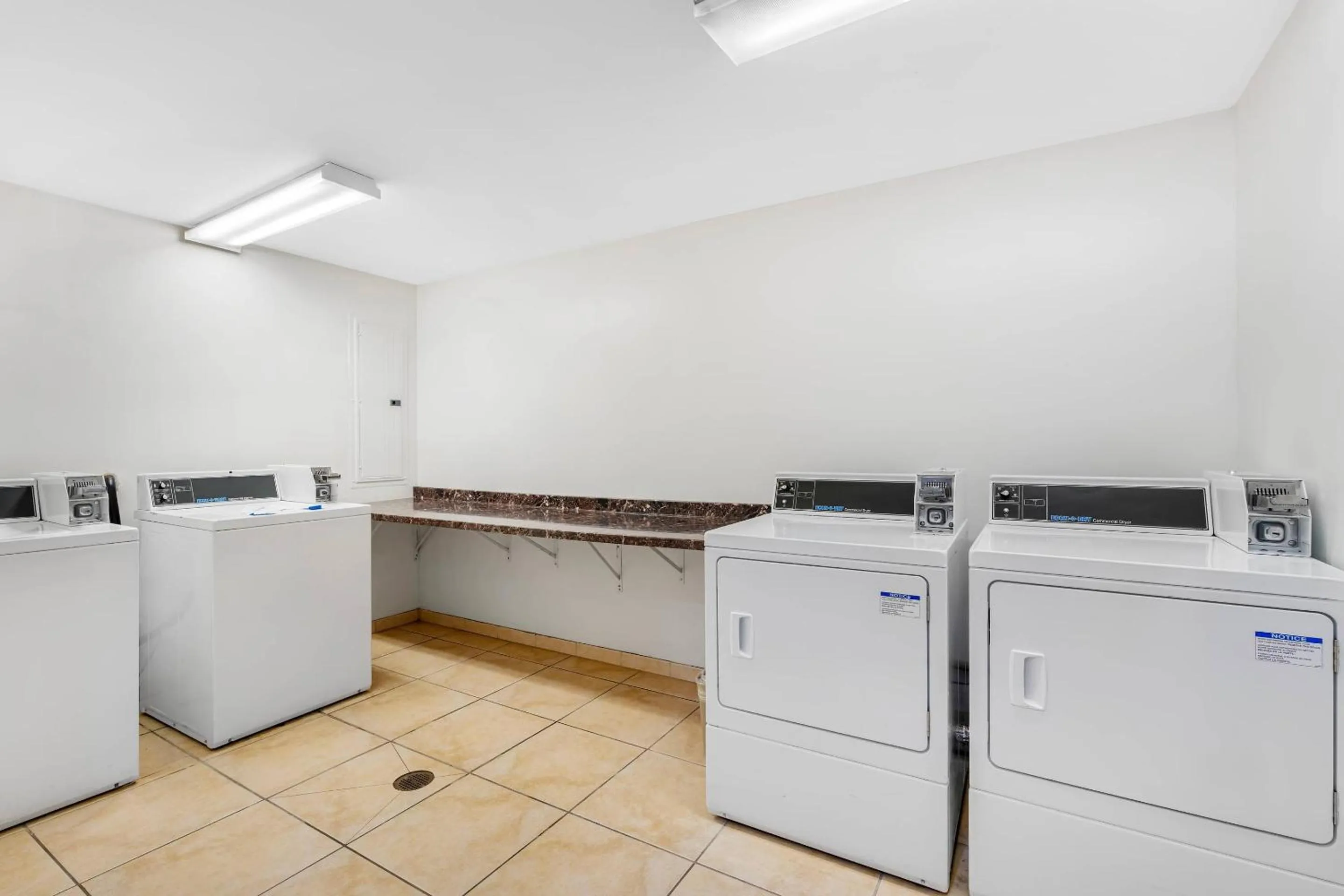 Other in Comfort Inn Cockatoo Near LAX Airport