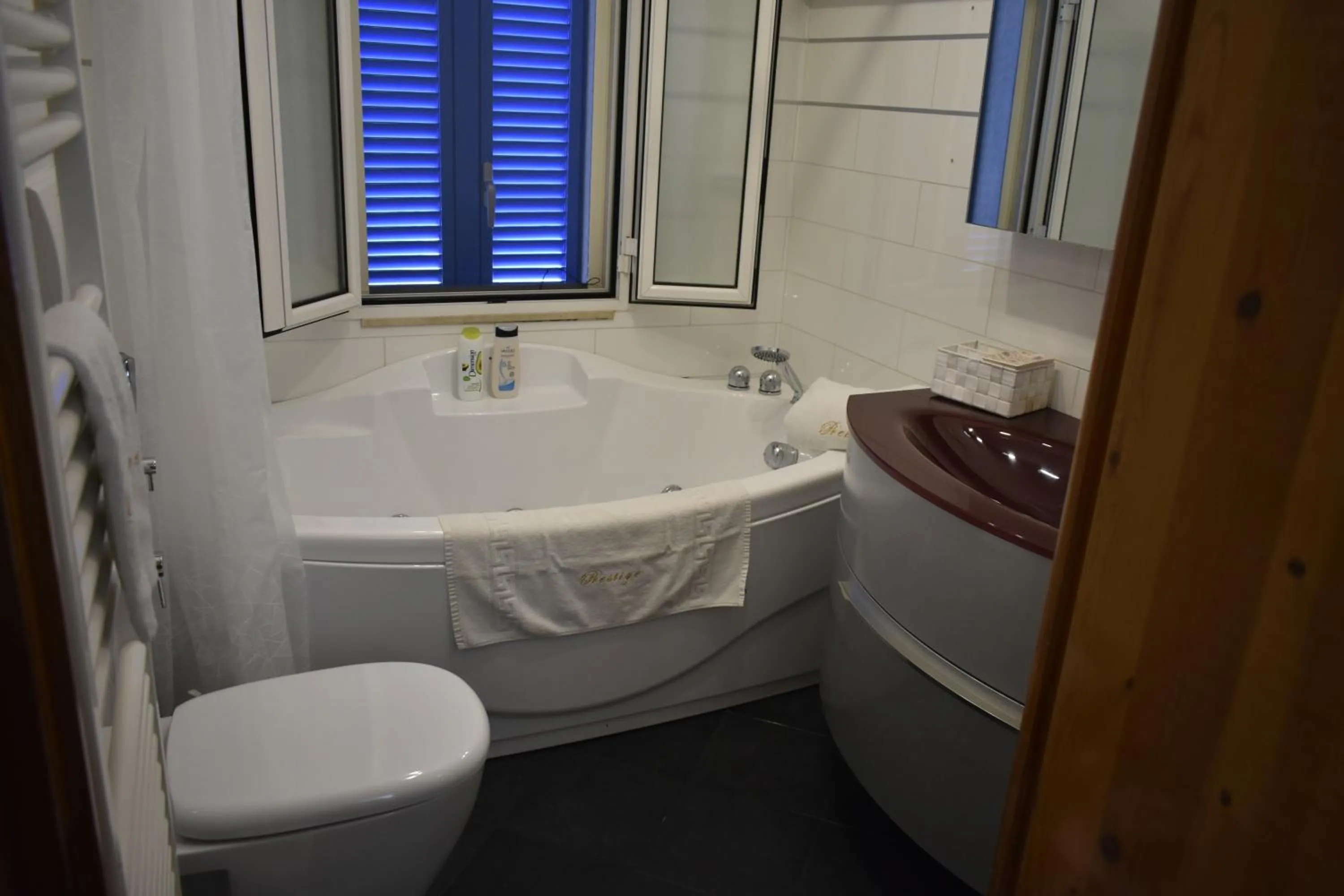 Hot Tub in B&B Prestige