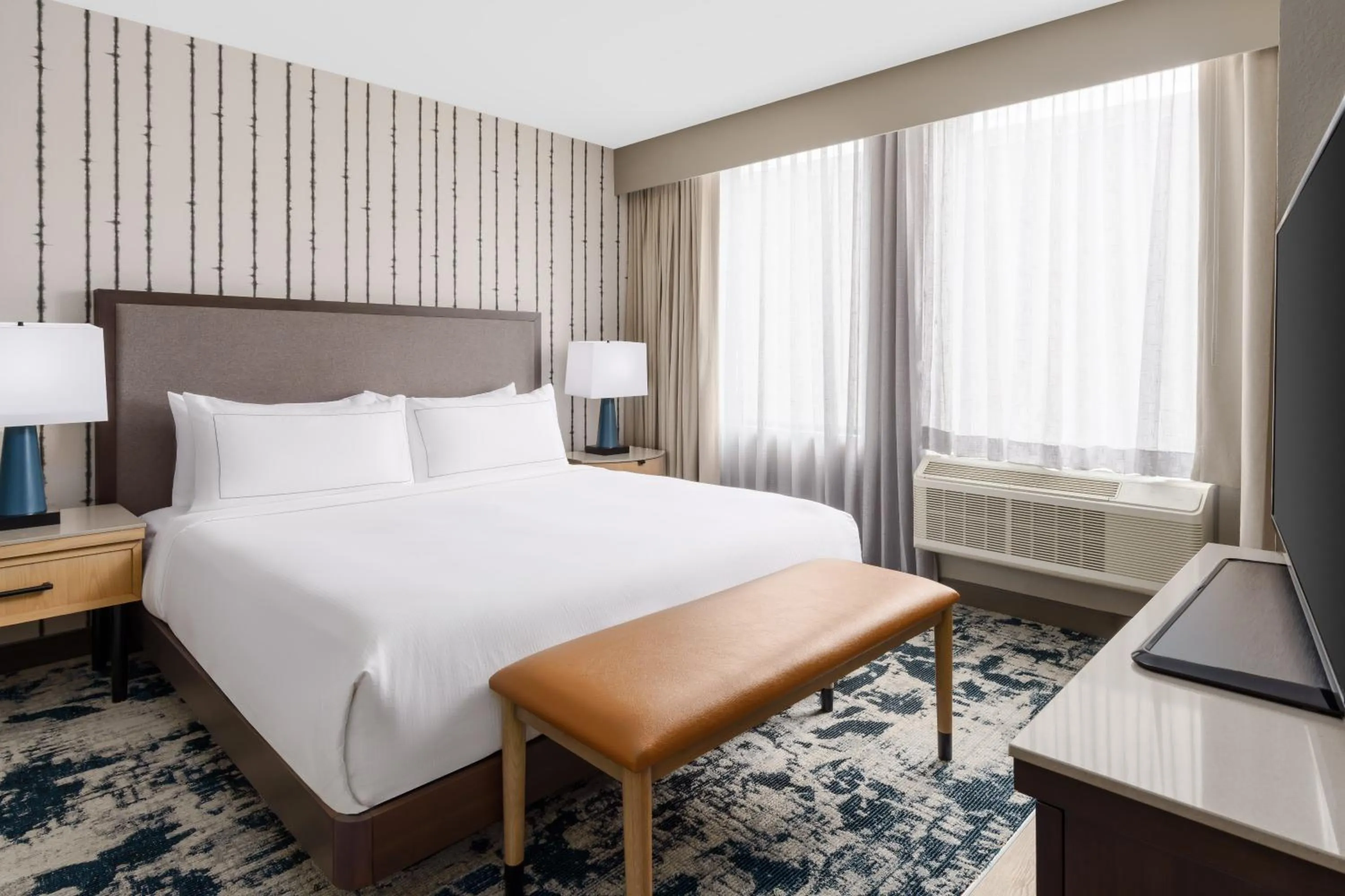 Bed in DoubleTree by Hilton Charlotte City Center