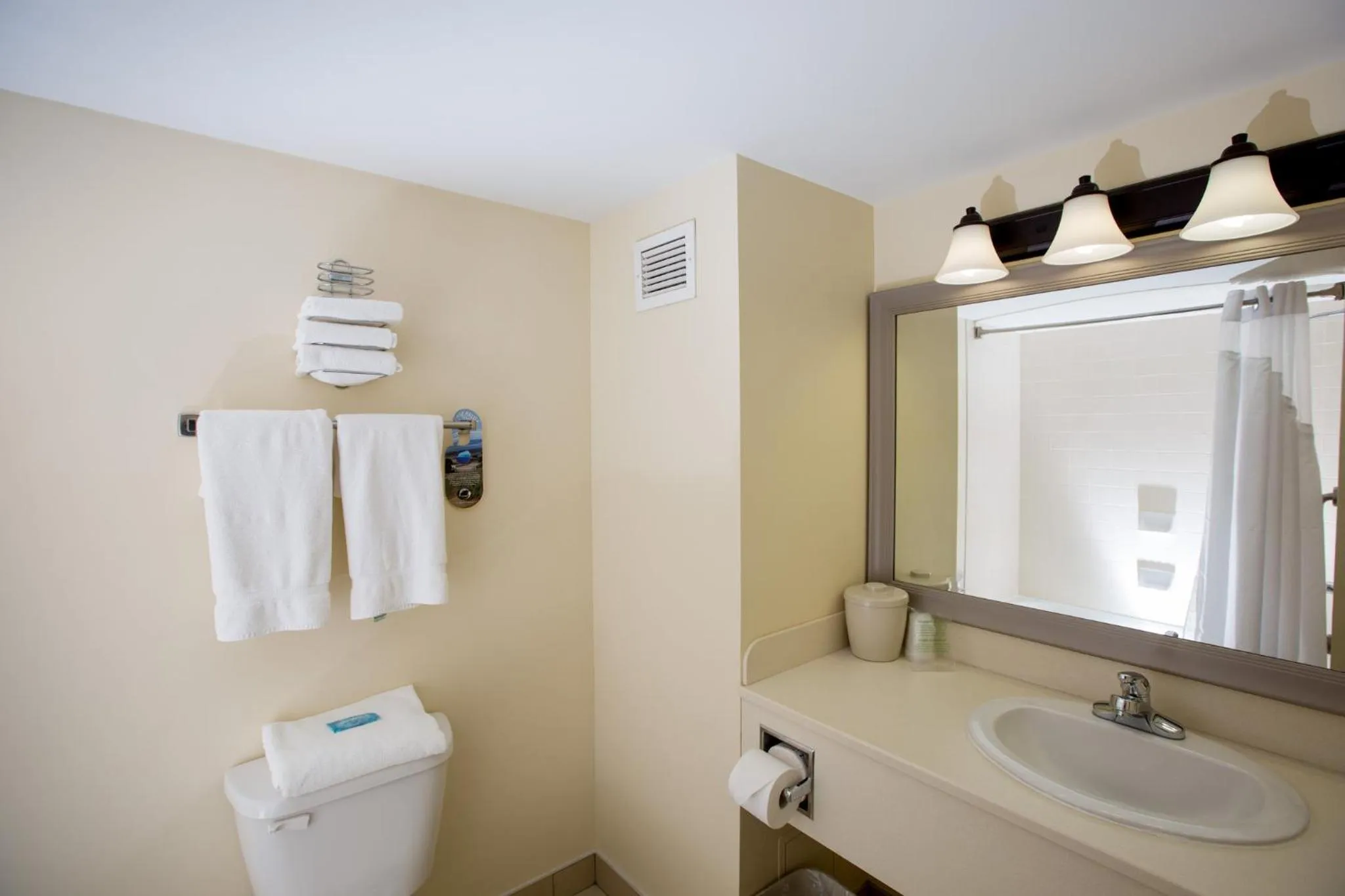 Photo of the whole room in Holiday Inn Express Stellarton-New Glasgow by IHG