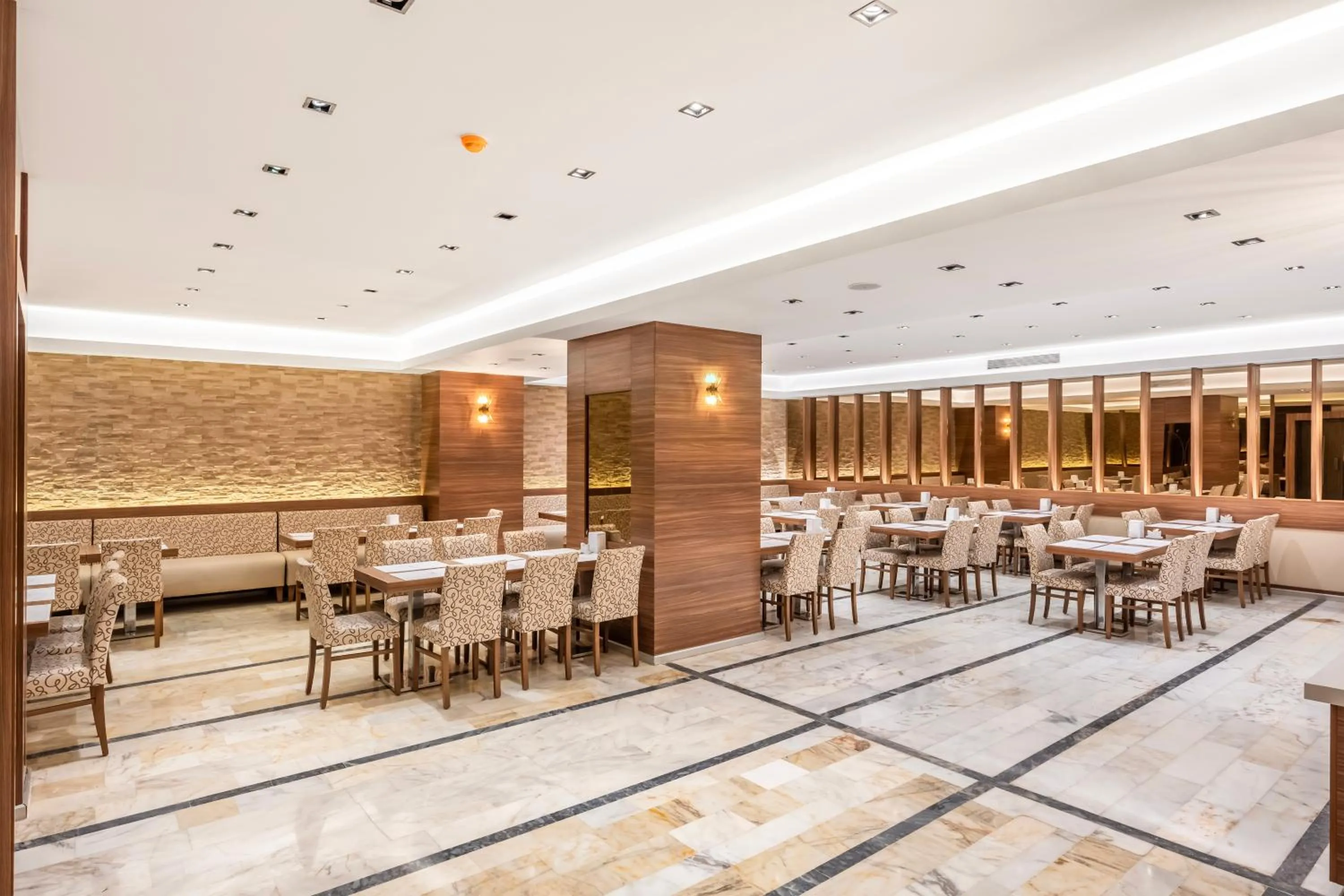 Breakfast in Hotel Bristol