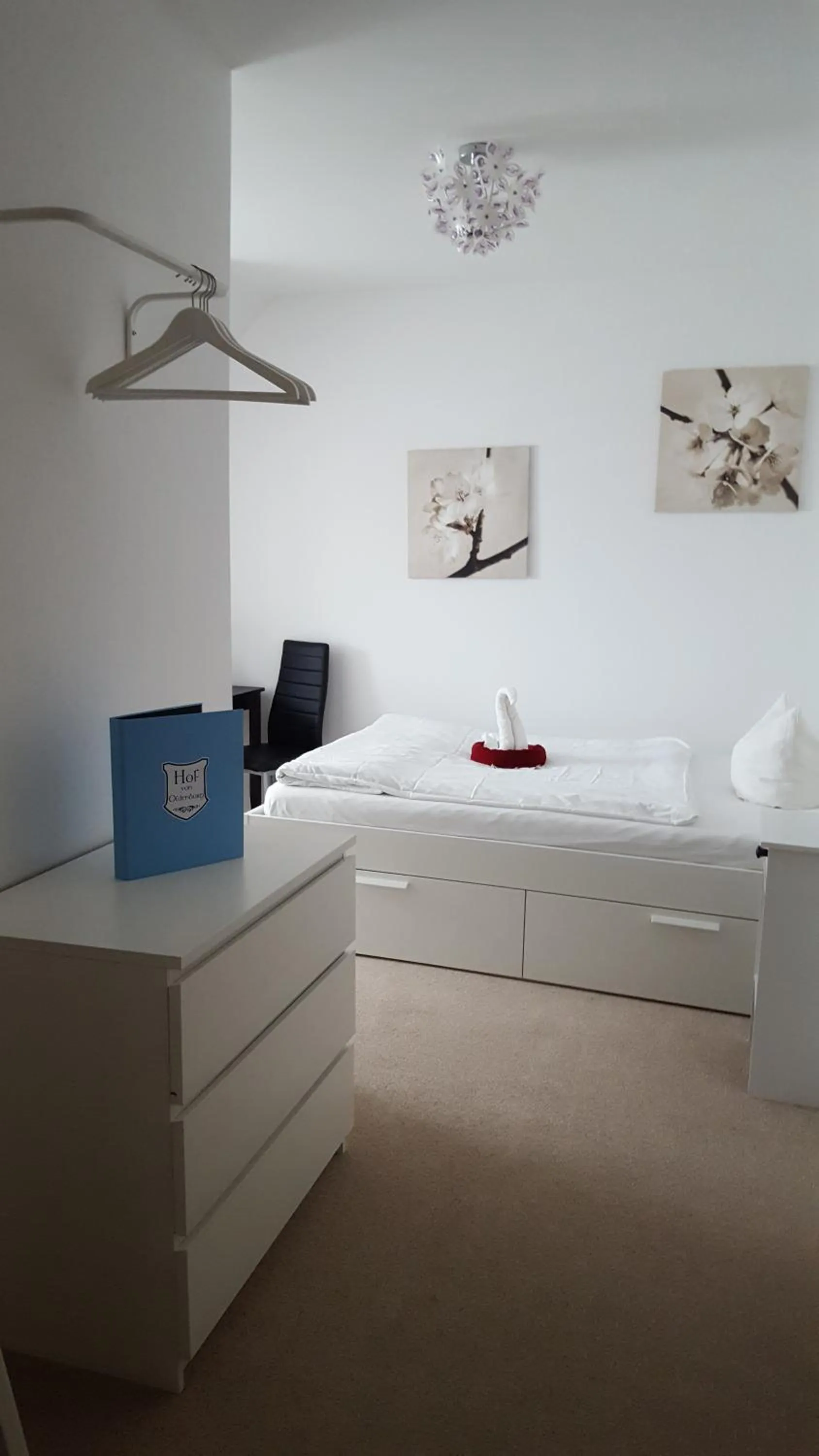 Photo of the whole room, Bed in Hof von Oldenburg