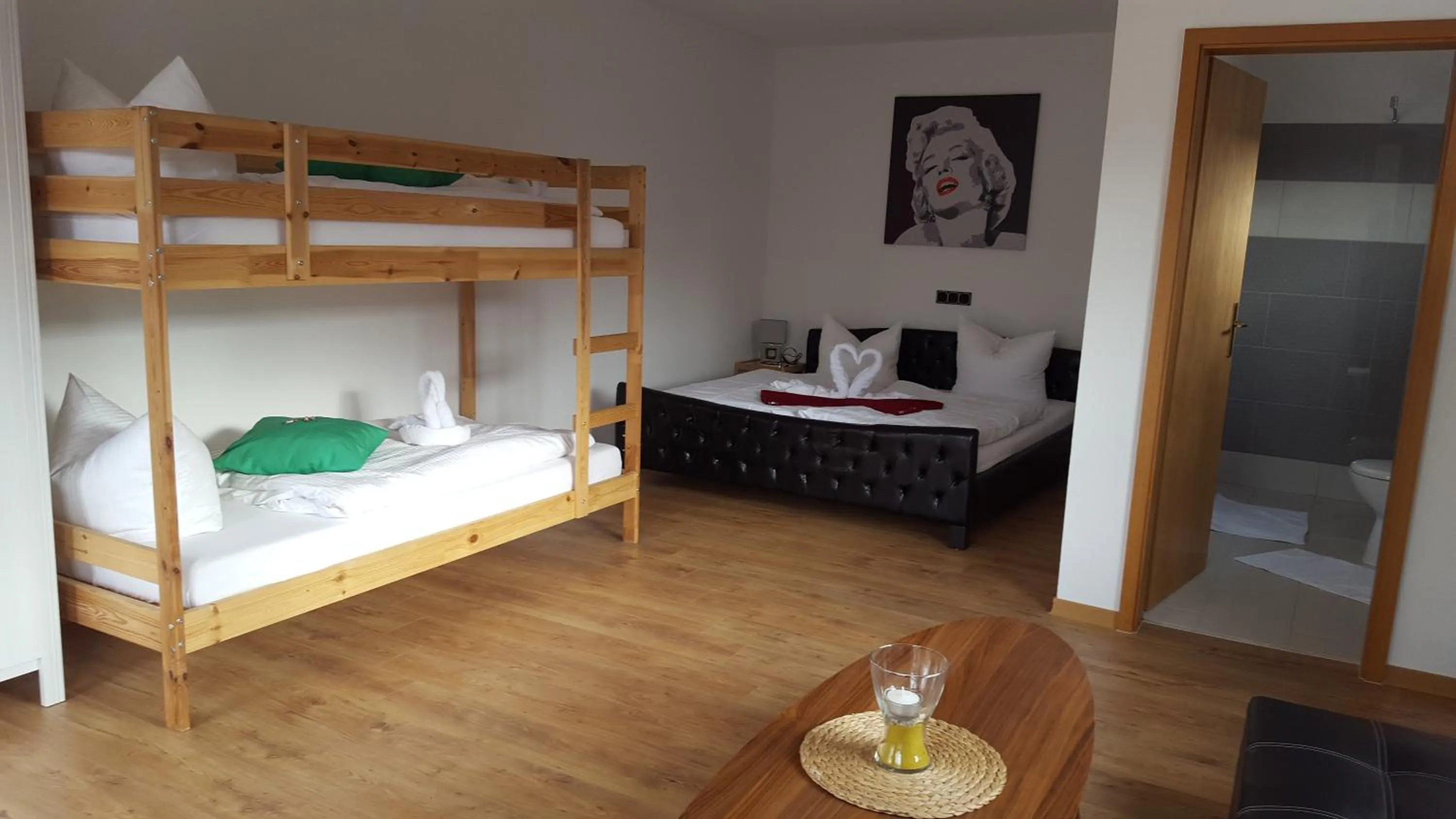 Photo of the whole room, Bed in Hof von Oldenburg