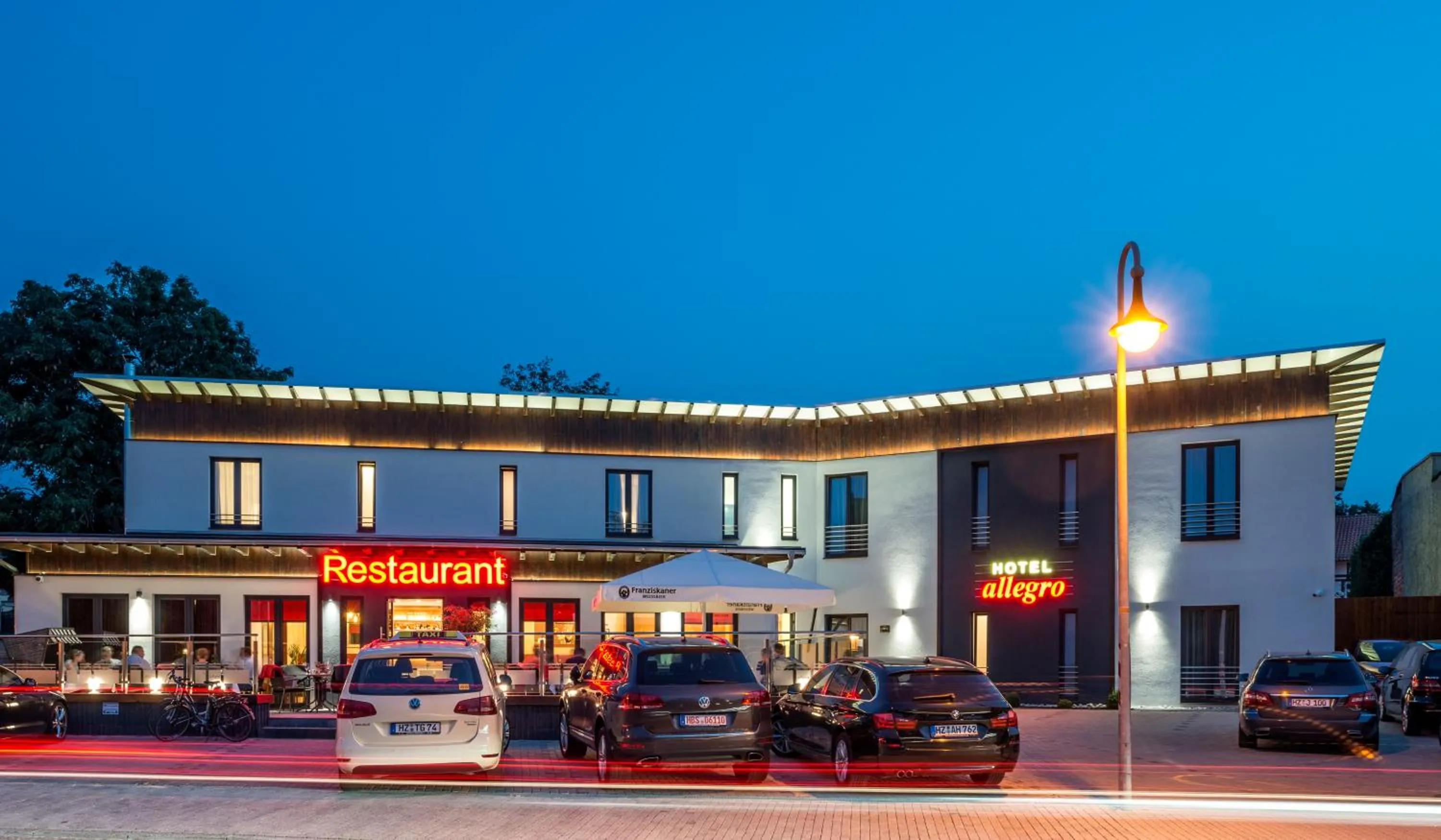 Property building in Hotel Allegro