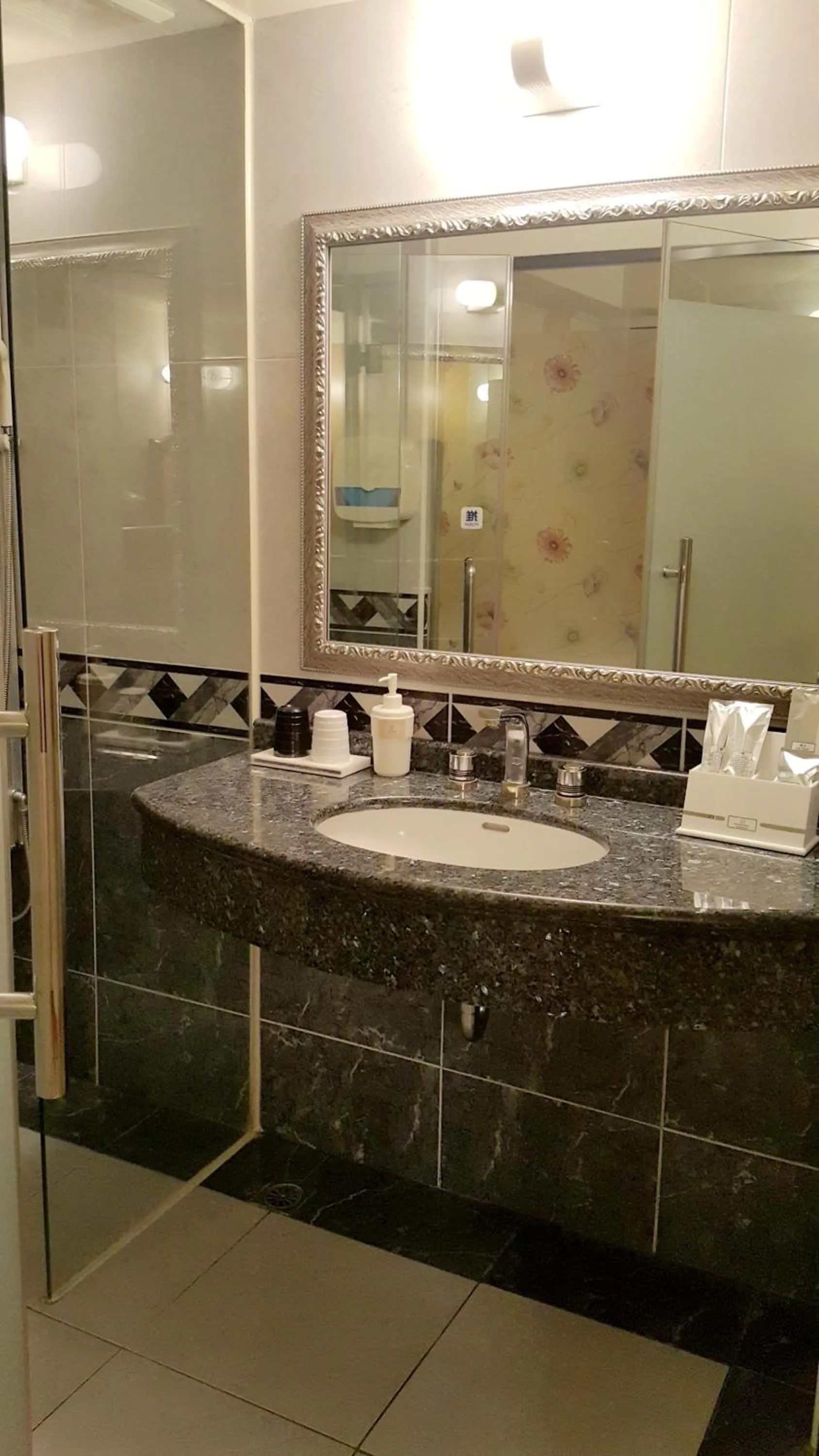 Bathroom in Wonderful Hall Hotel