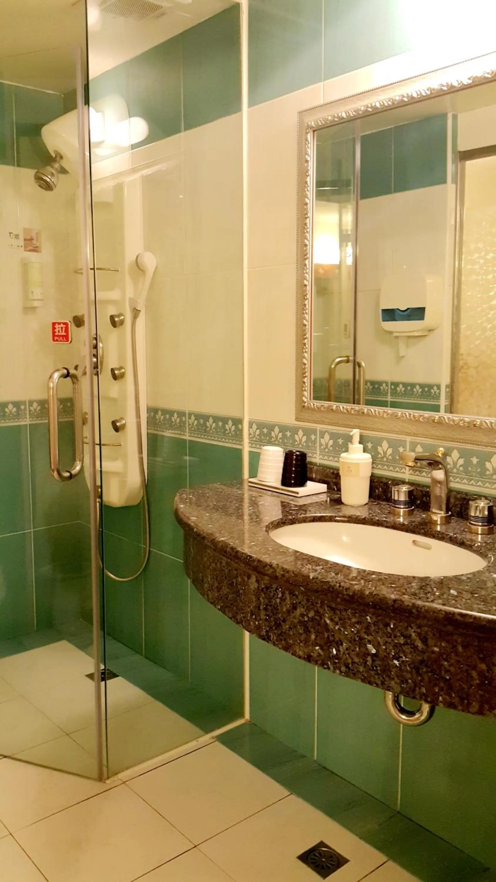 Bathroom in Wonderful Hall Hotel