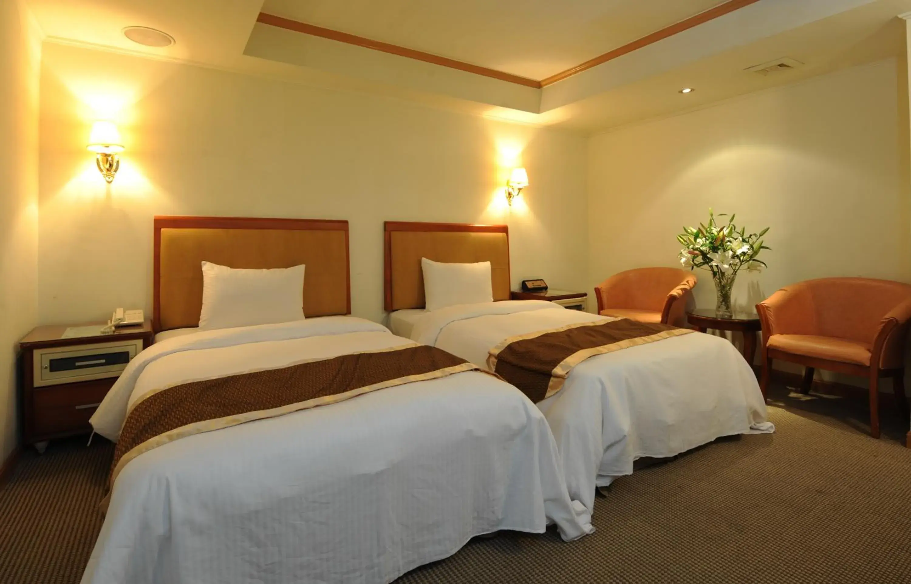 Standard Twin Room in Wonderful Hall Hotel Standard Twin Room in Wonderful Hall Hotel