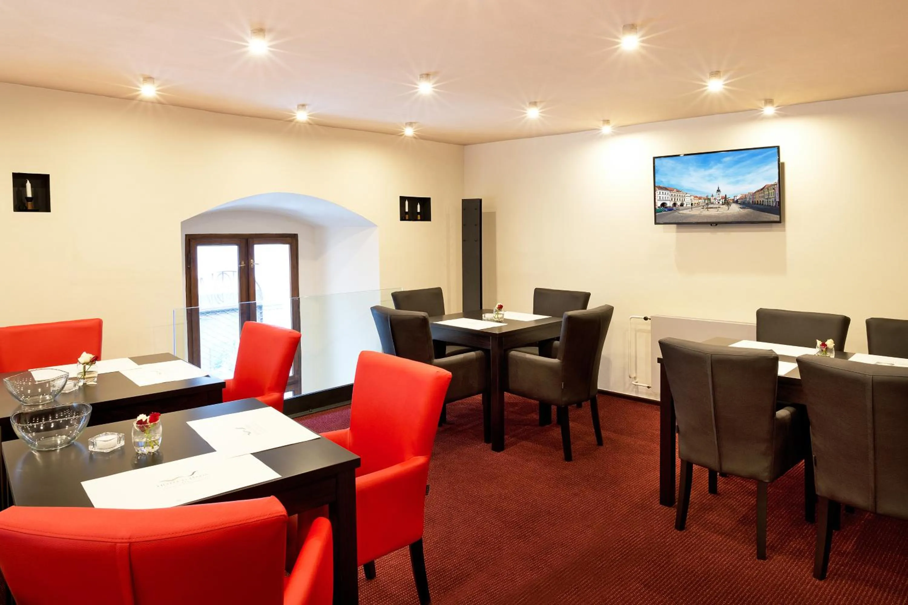 Communal lounge/ TV room in Hotel U Hada Žatec