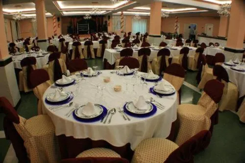 Restaurant/places to eat in Escudo de Granada