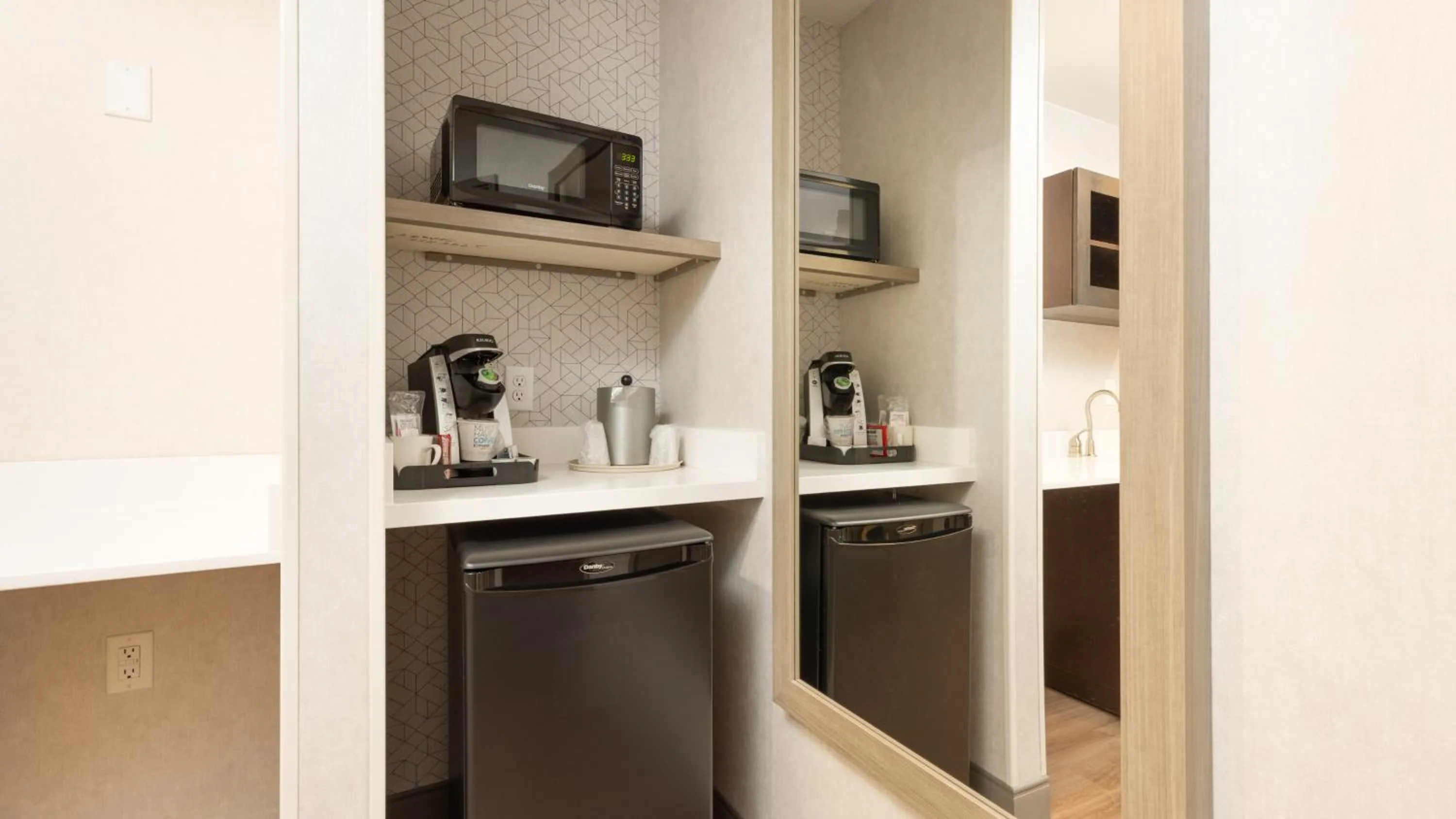 Photo of the whole room in Holiday Inn Express Bellingham by IHG