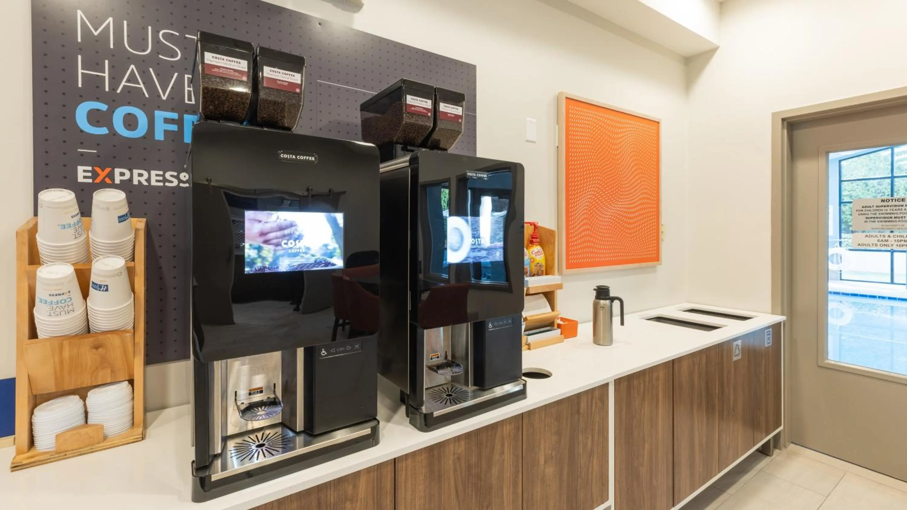 Coffee/tea facilities in Holiday Inn Express Bellingham by IHG