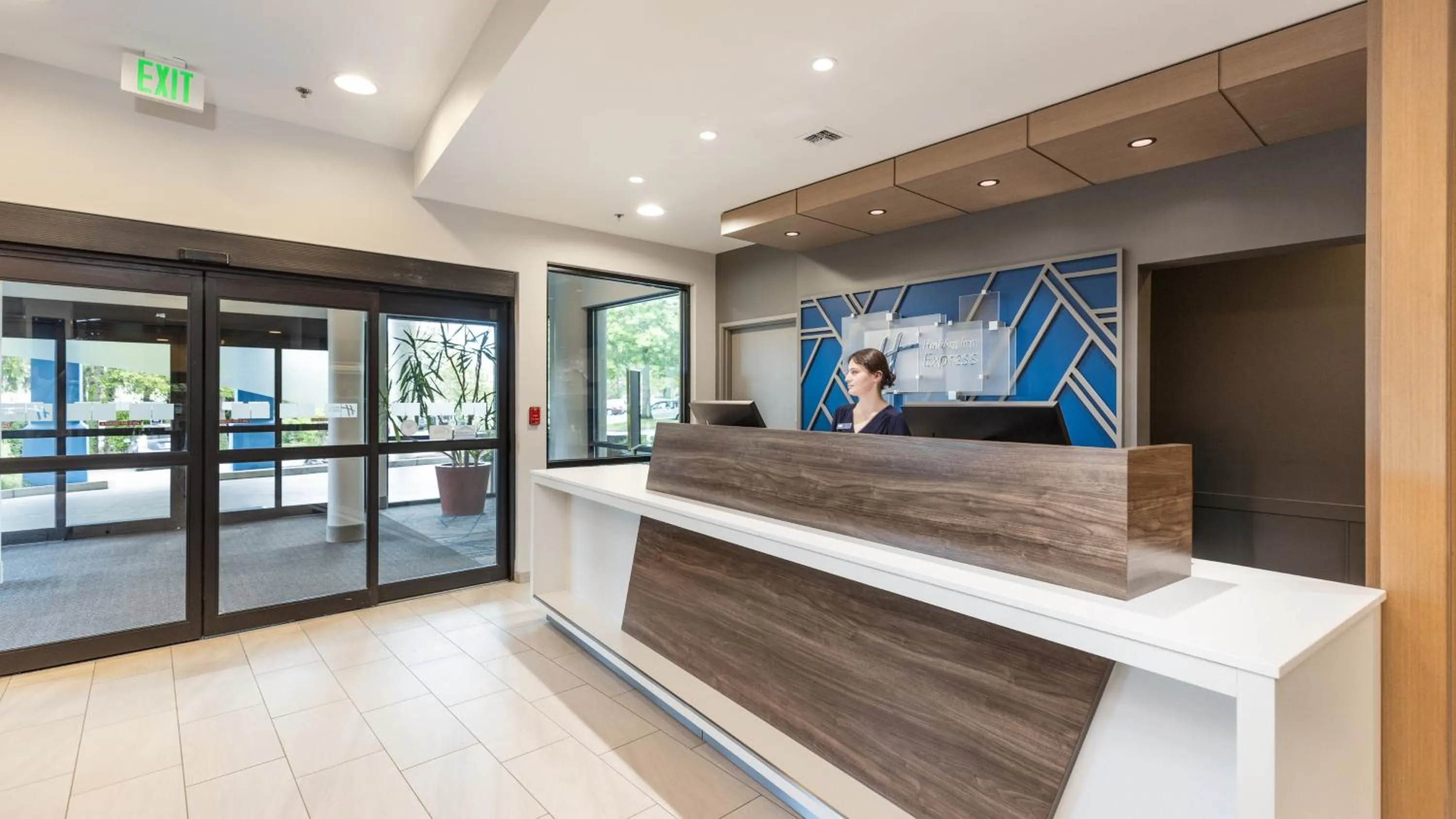 Property building in Holiday Inn Express Bellingham by IHG