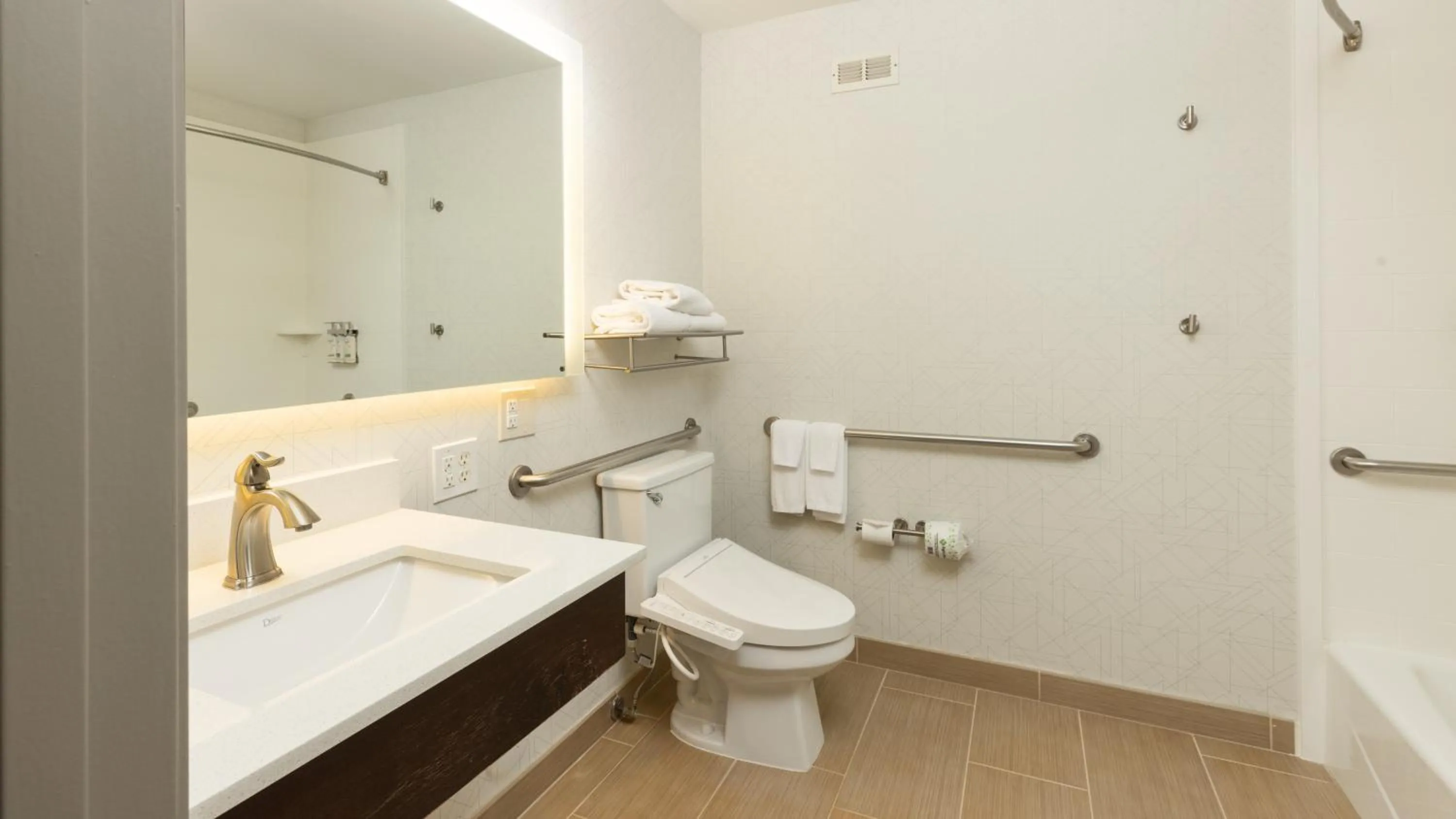 Bathroom in Holiday Inn Express Bellingham by IHG