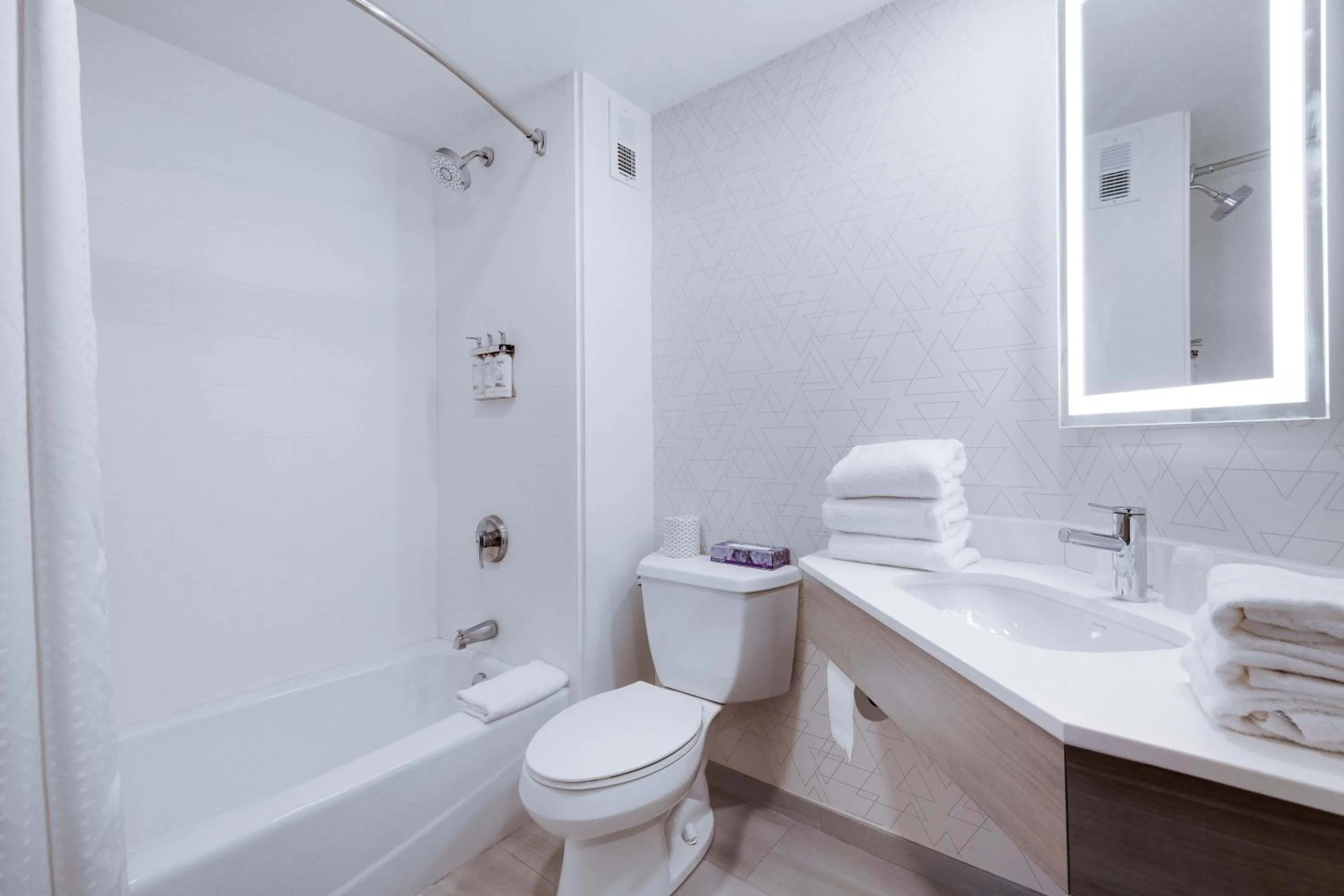 Bath in Holiday Inn Express Wilkes Barre East by IHG