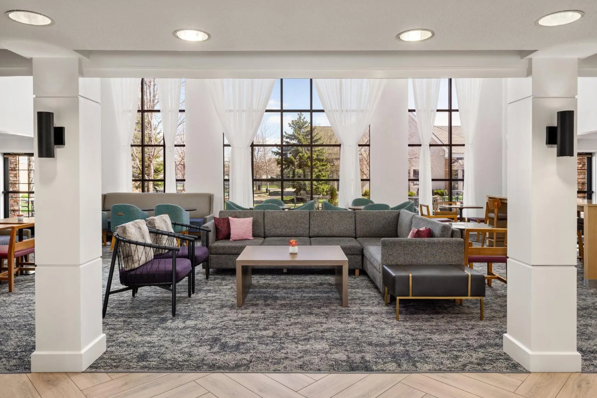 Property building in Staybridge Suites Minneapolis-Maple Grove by IHG