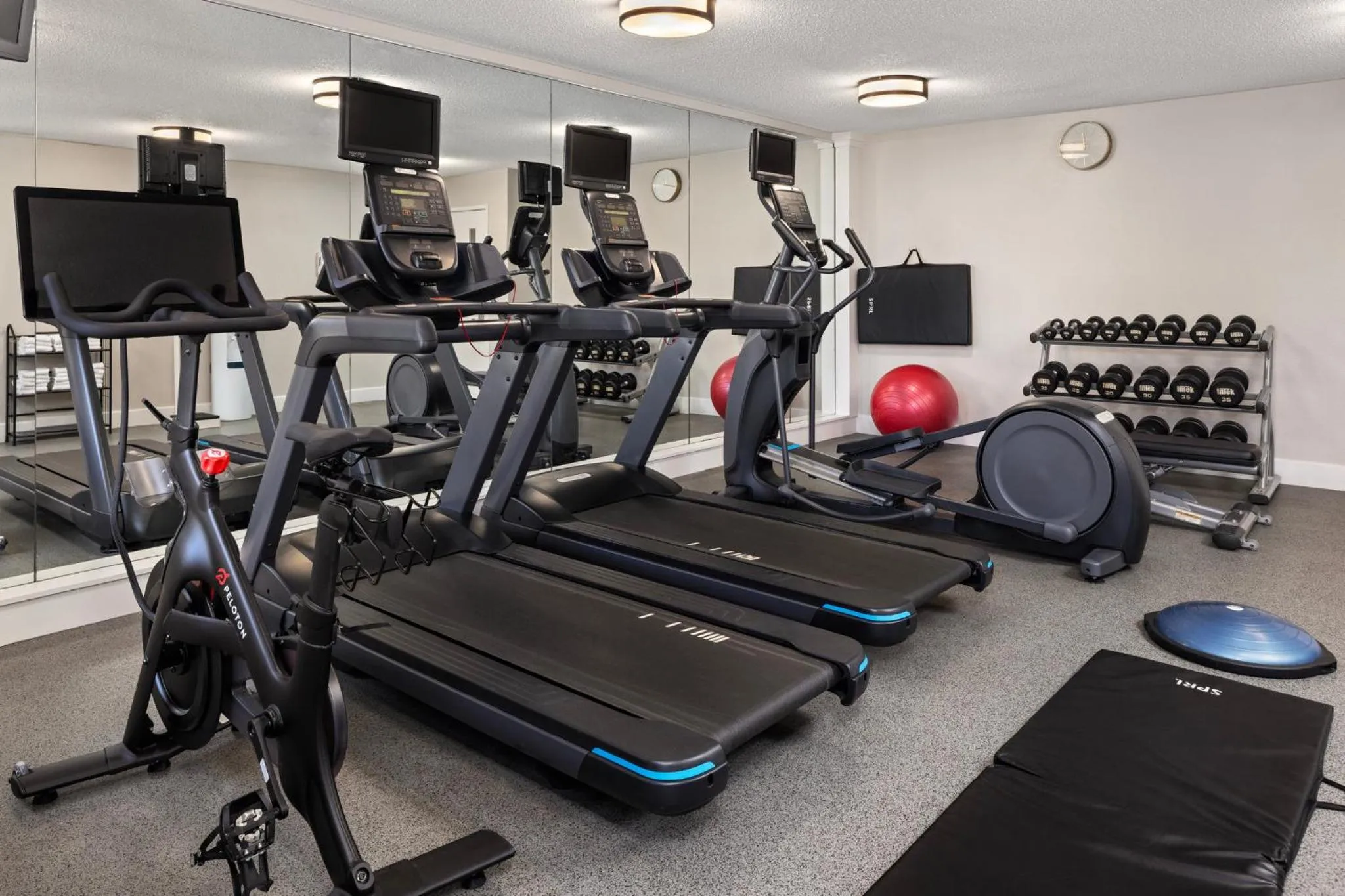 Spa and wellness centre/facilities in Staybridge Suites Minneapolis-Maple Grove by IHG