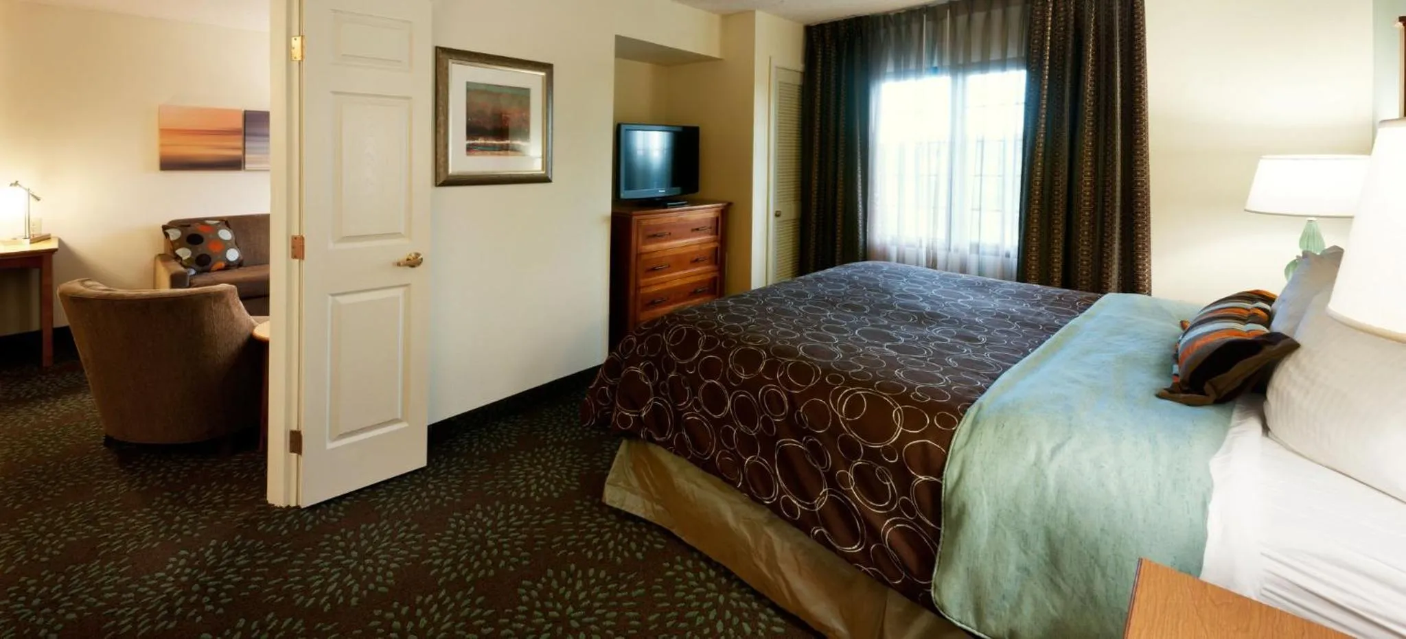 Photo of the whole room, Bed in Staybridge Suites Minneapolis-Maple Grove by IHG