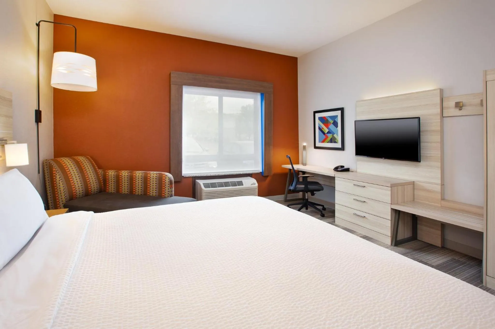 Photo of the whole room, Bed in Holiday Inn Express Hotel & Suites Athens by IHG