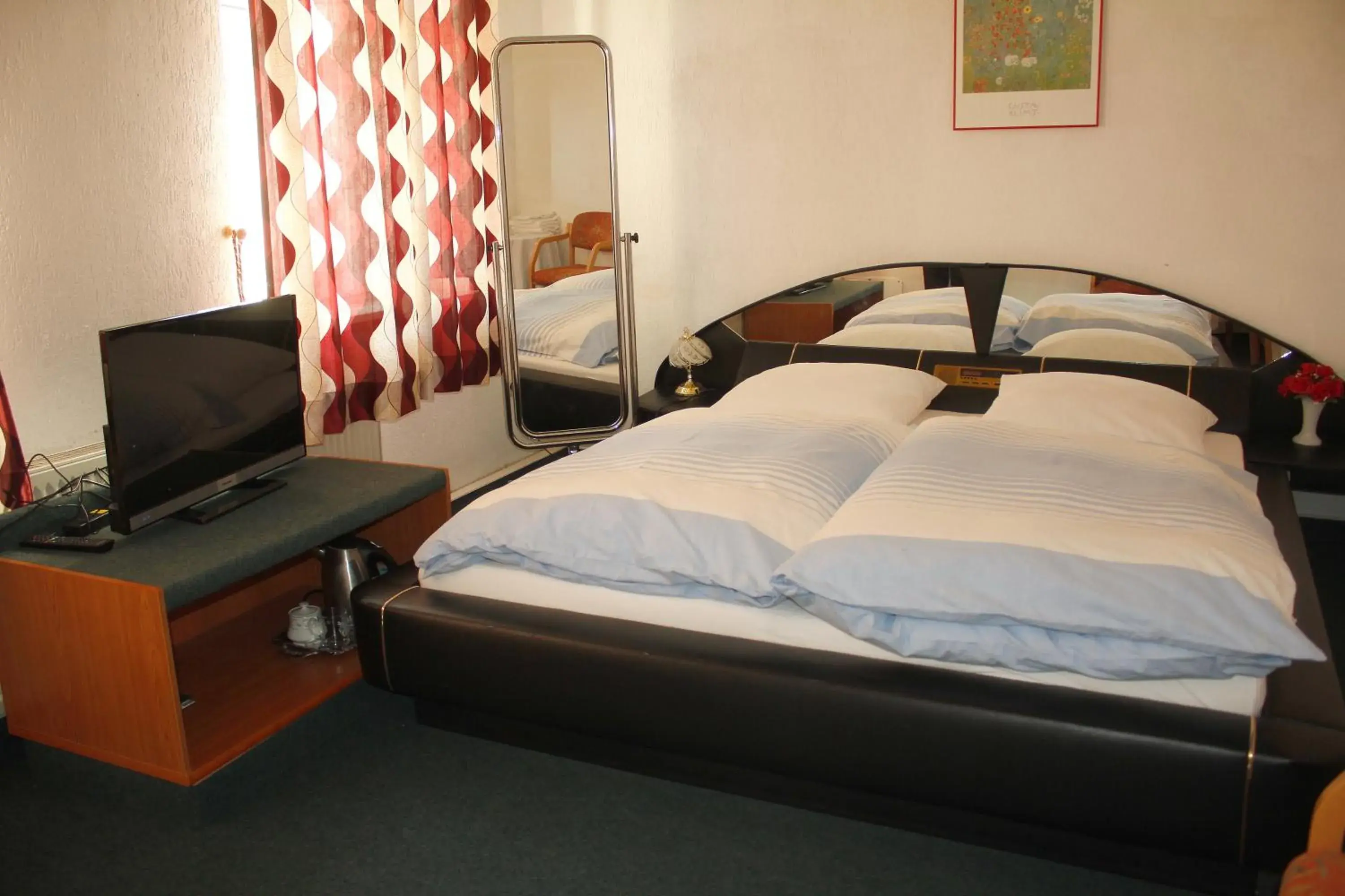 Double Room with Private Bathroom in Hotel Restaurant Rhodos Double Room with Private Bathroom in Hotel Restaurant Rhodos