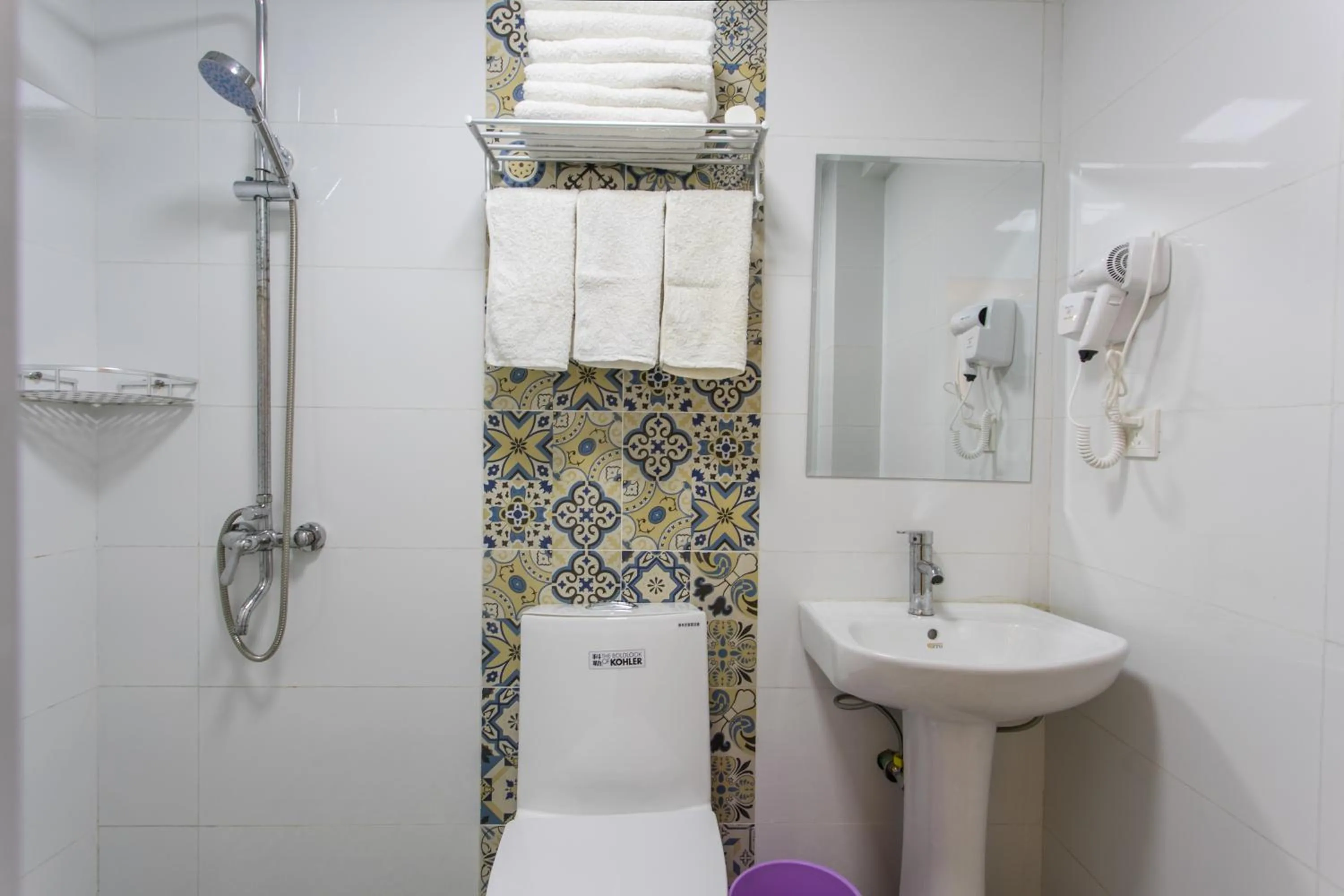 Bathroom in Suzhou Blue Gate Youth Hostel