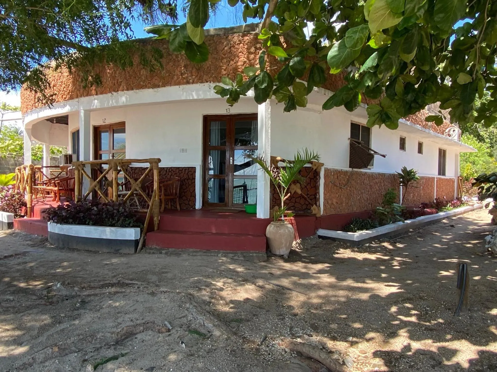 Menai Bay Beach Bungalows