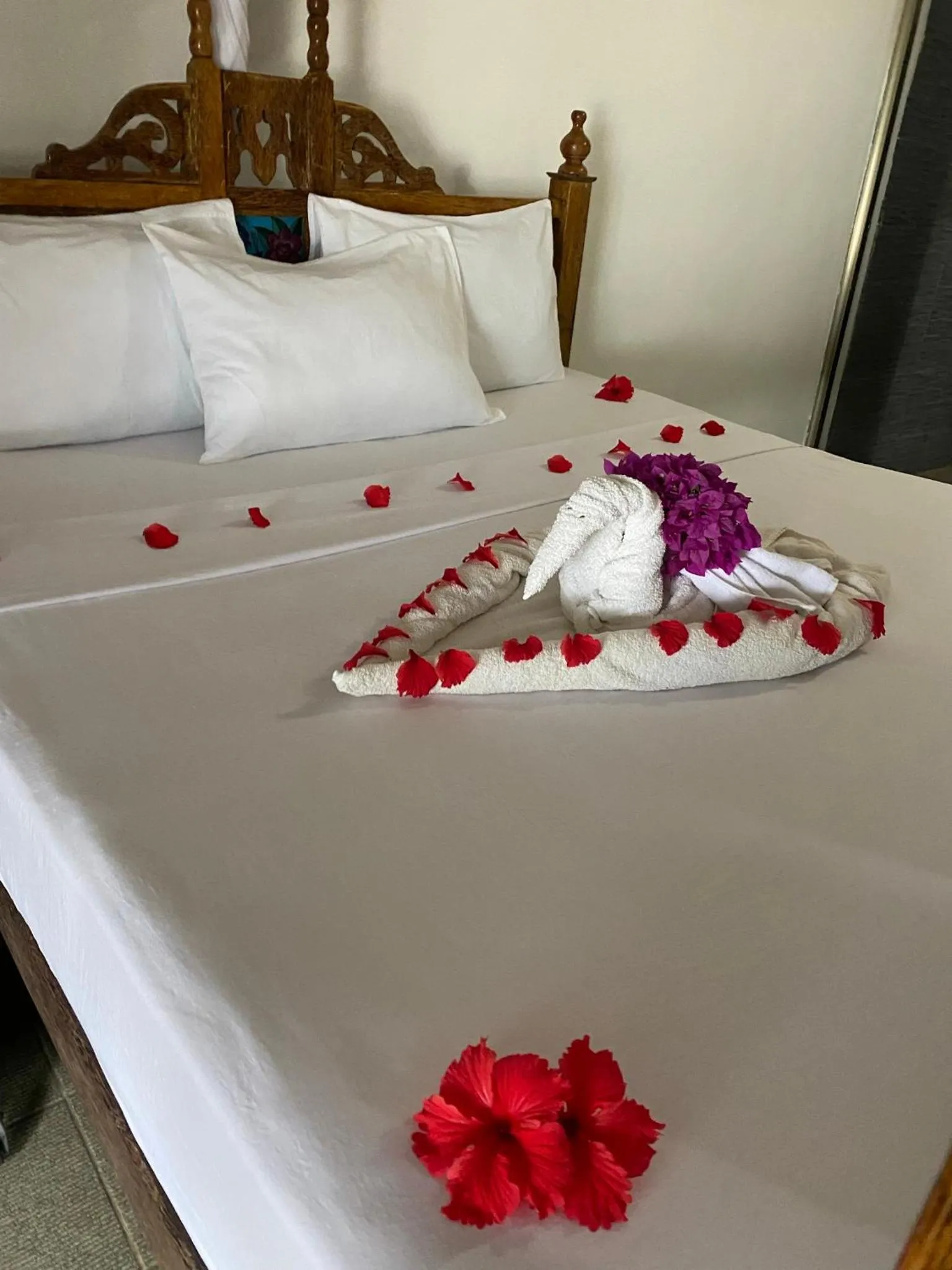 Bed in Menai Bay Beach Bungalows