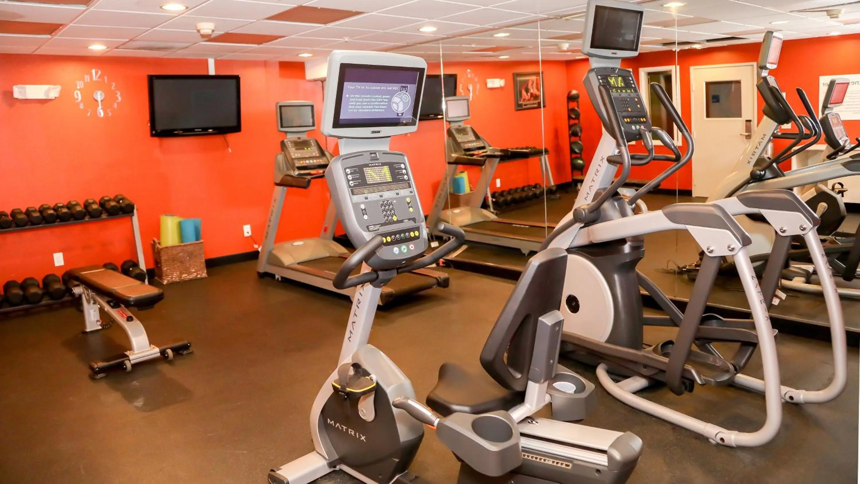 Fitness centre/facilities in Holiday Inn Express & Suites Colorado Springs North by IHG