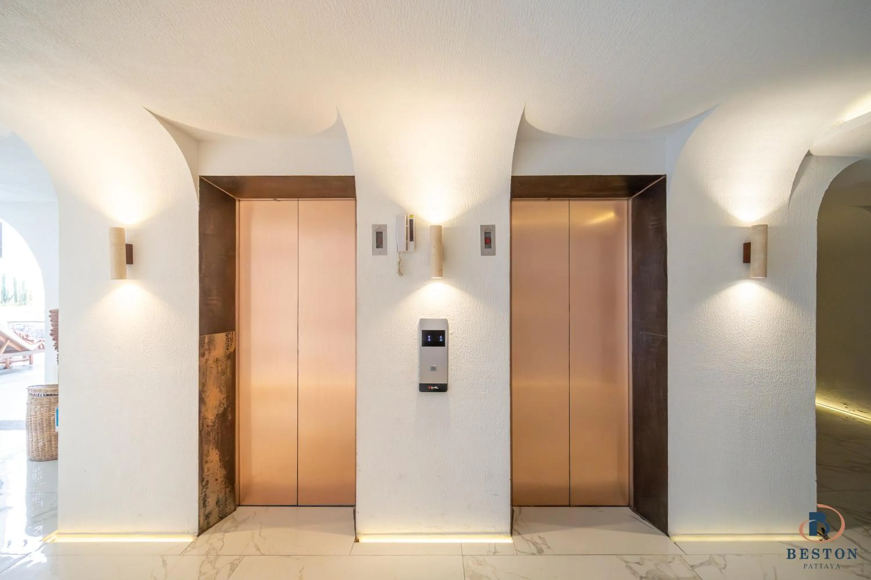 elevator in Beston Pattaya - SHA Plus Certified