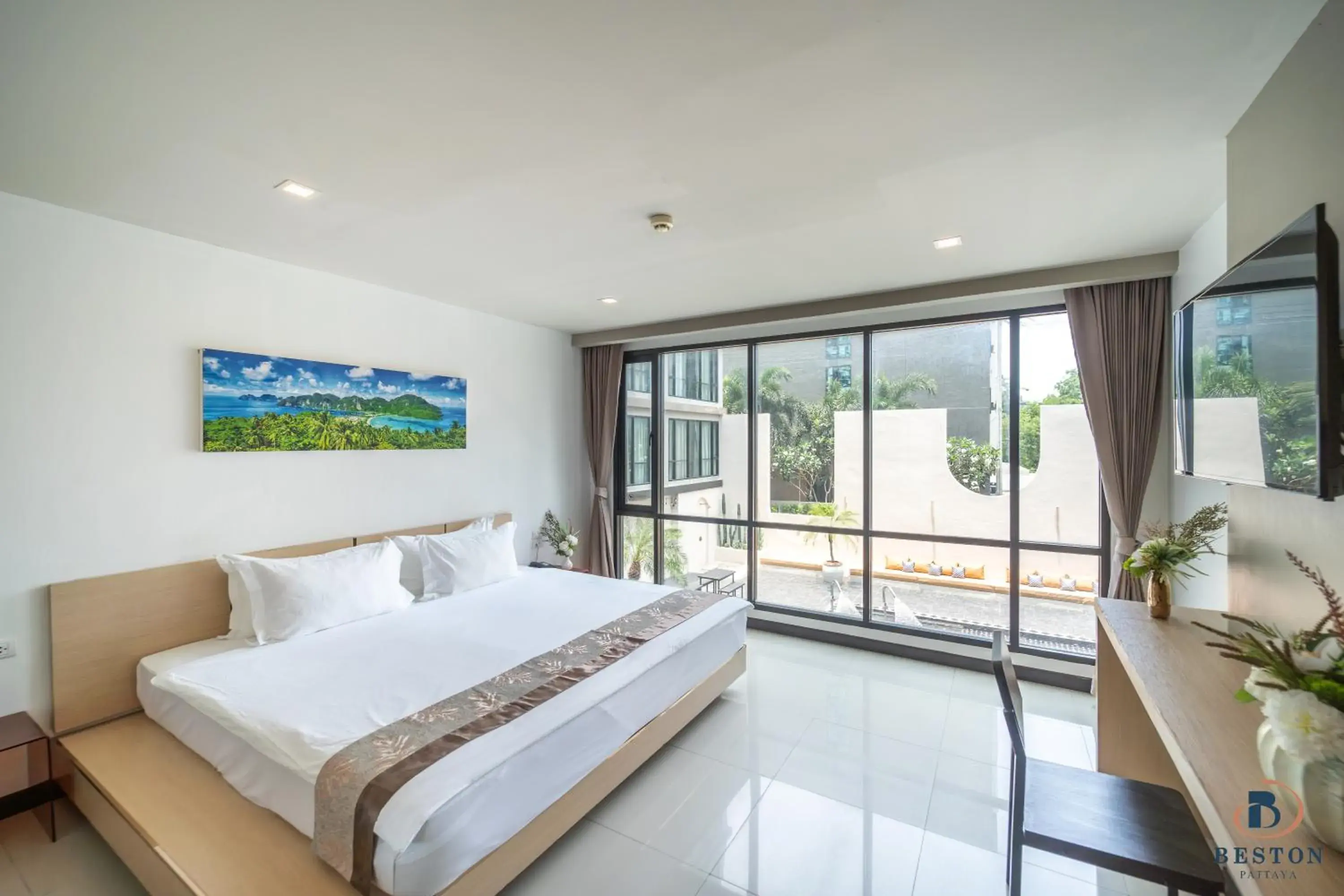Superior King Room with Pool View in Beston Pattaya - SHA Plus Certified Superior King Room with Pool View in Beston Pattaya - SHA Plus Certified