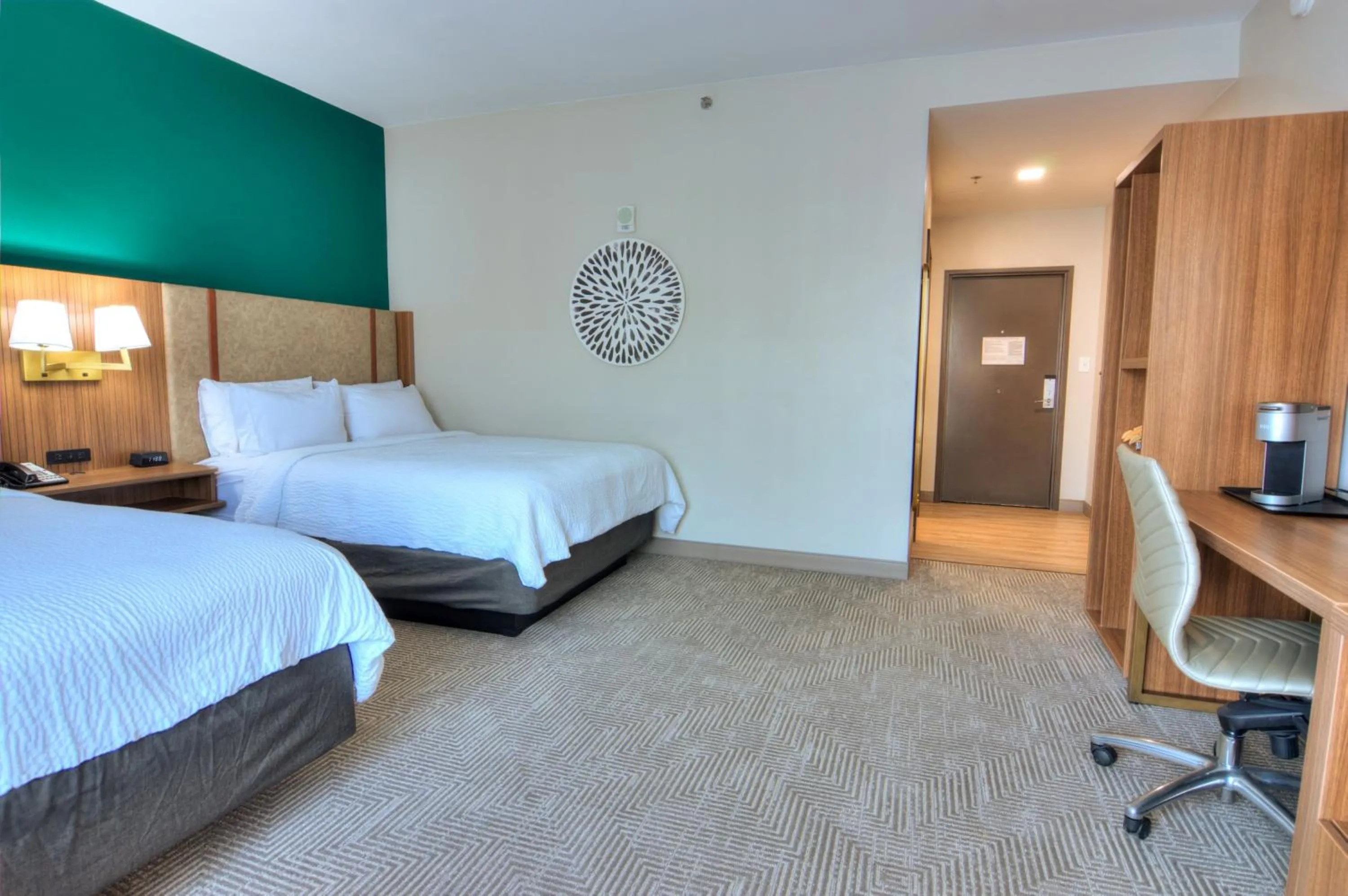 Photo of the whole room, Bed in Holiday Inn Gainesville-University Center by IHG