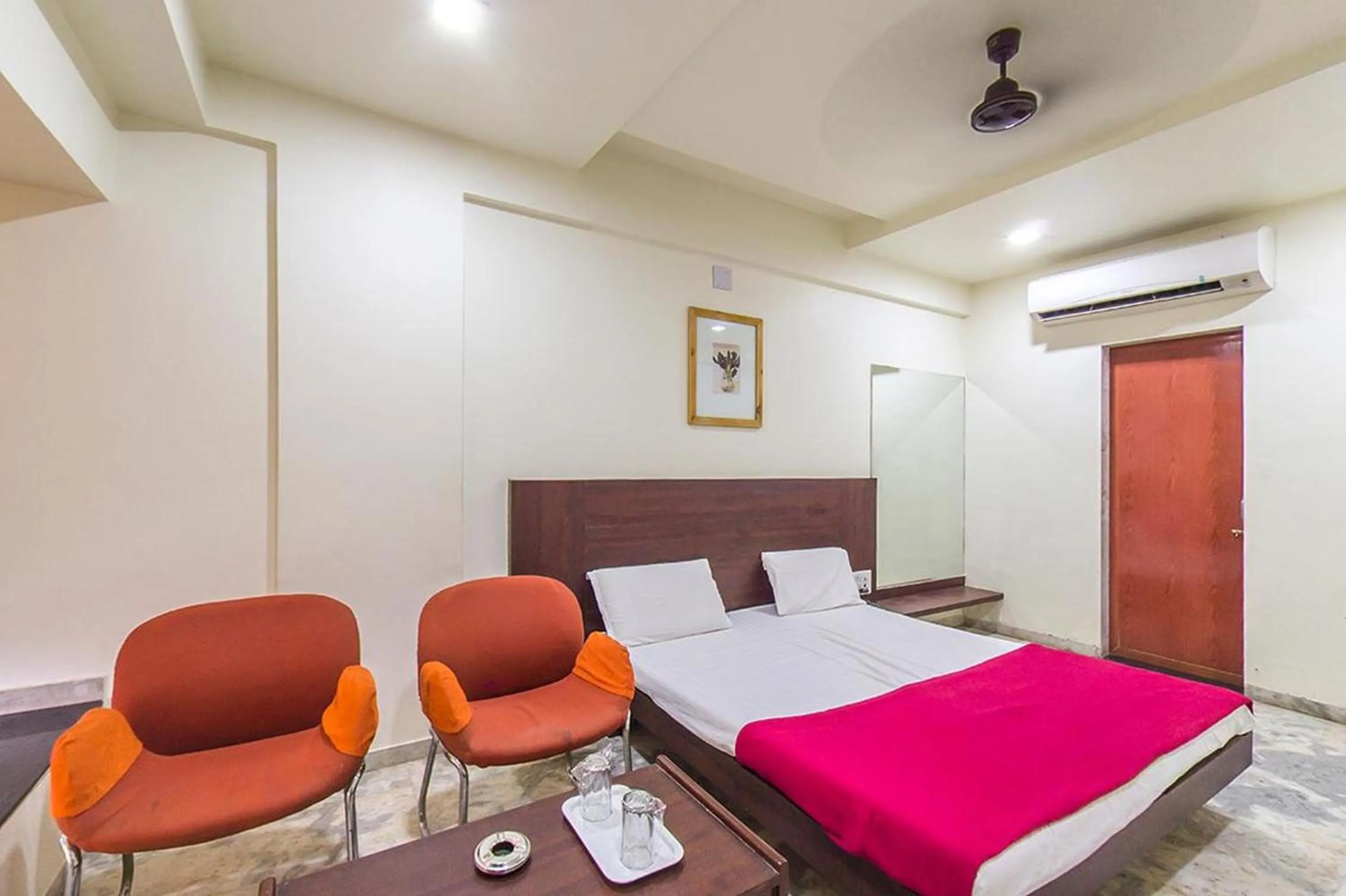 Other, Bed in Hotel Rahi Inn